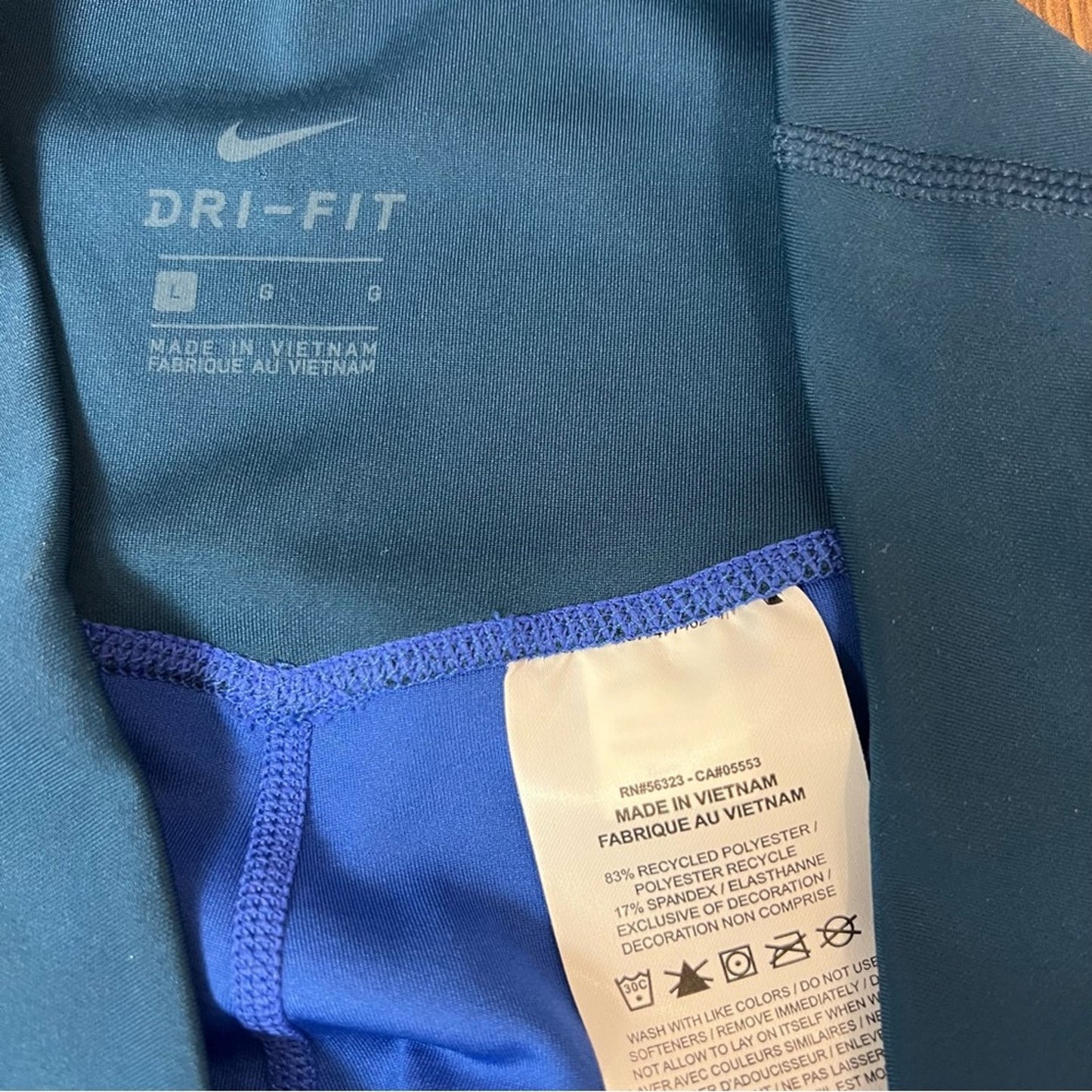 The Nike One mid rise tight fit full length Leggings SZ LG