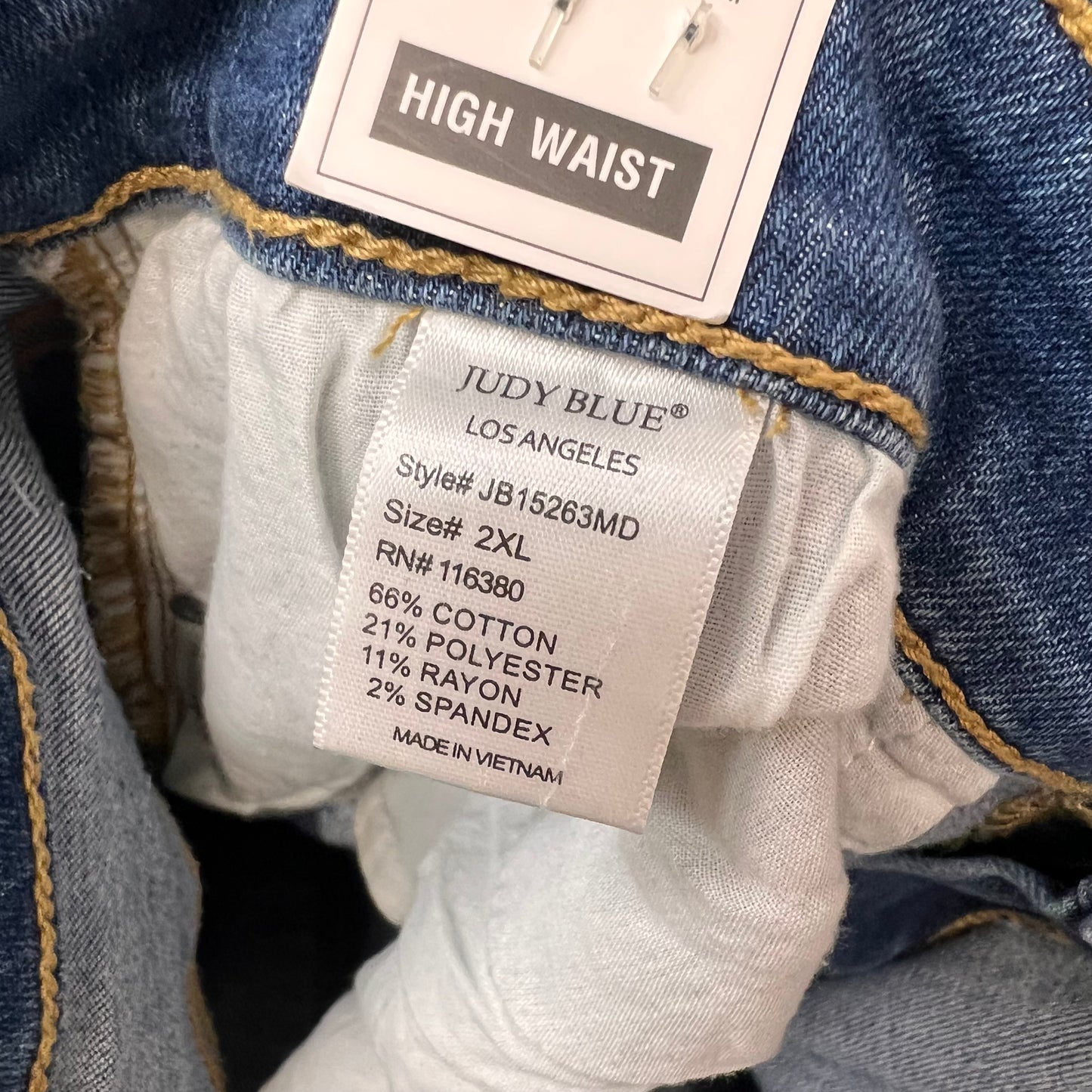 🆕JUDY BLUE HIGH RISE RAW HEM SHORTS SZ 2XL