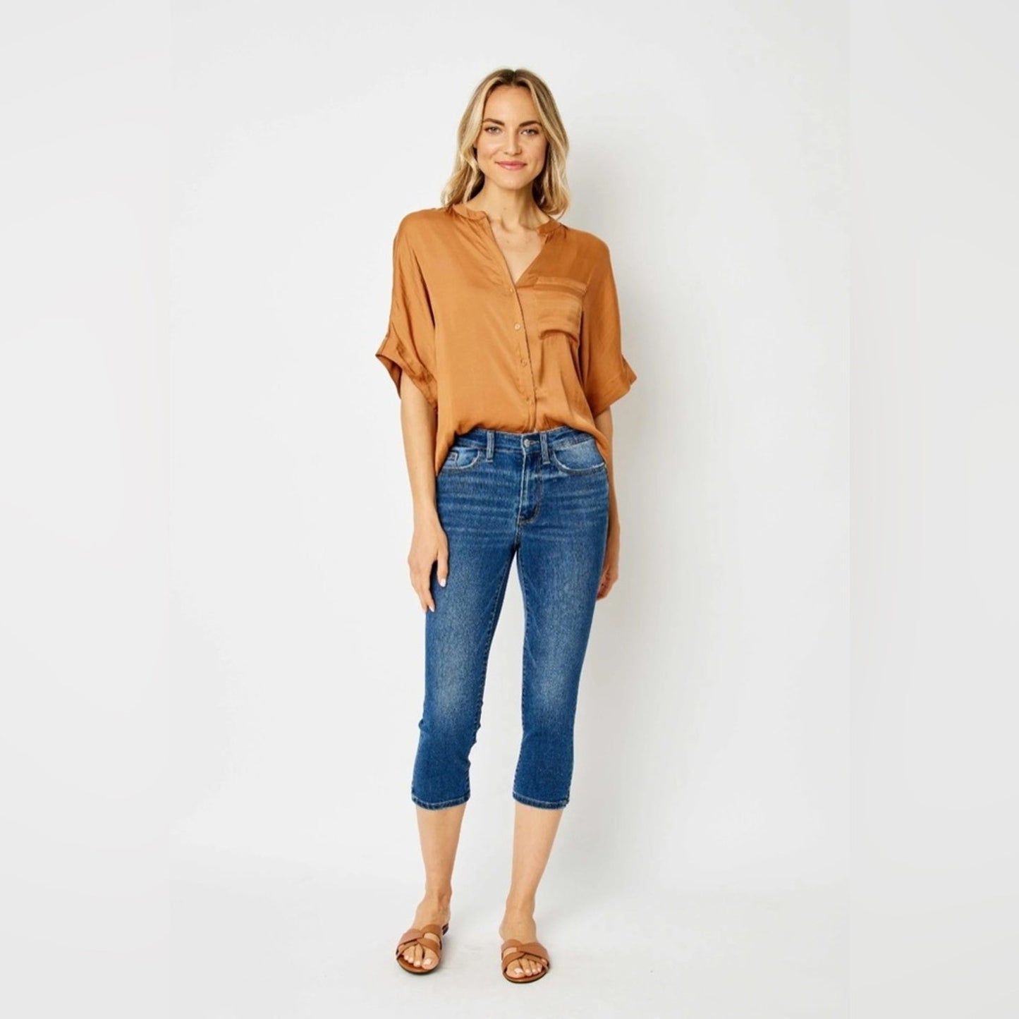 Judy Blue Mid Rise Capri SZ 27/4