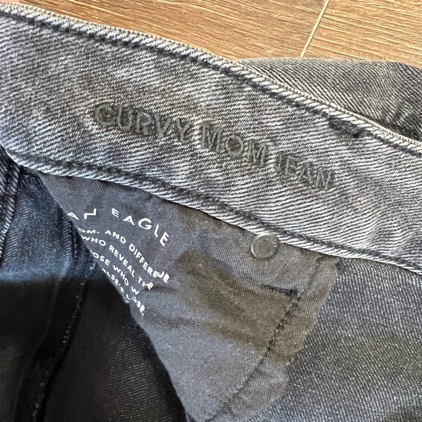 American Eagle curvy mom jean SZ 16
