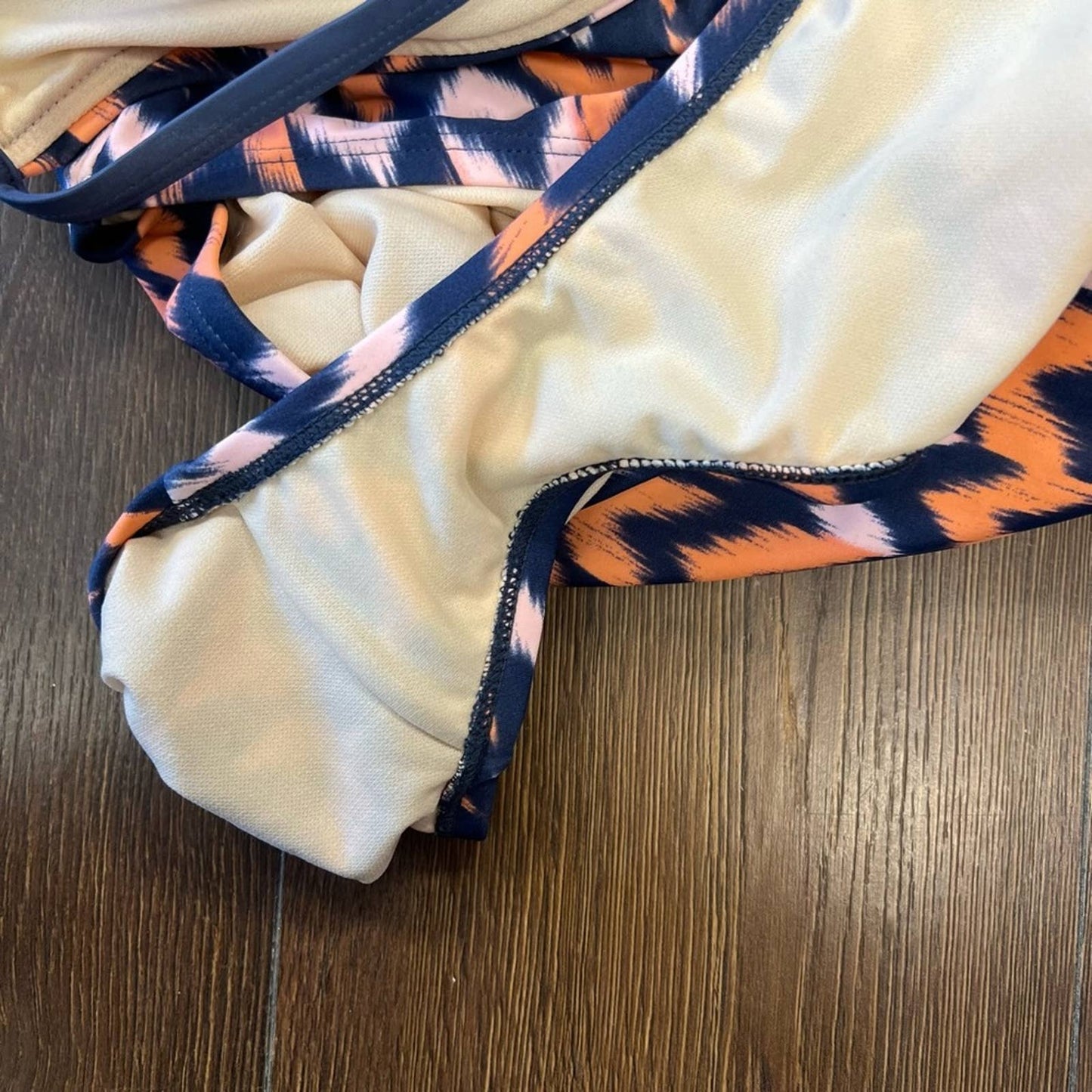 Liz Lange maternity swimsuit SZ XL