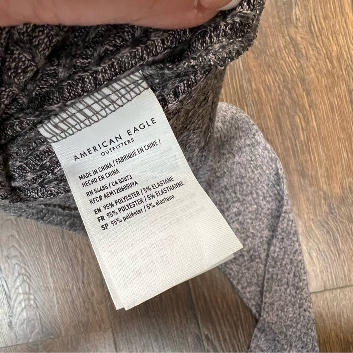 American Eagle gray ribbed cropped long sleeve SZ SM