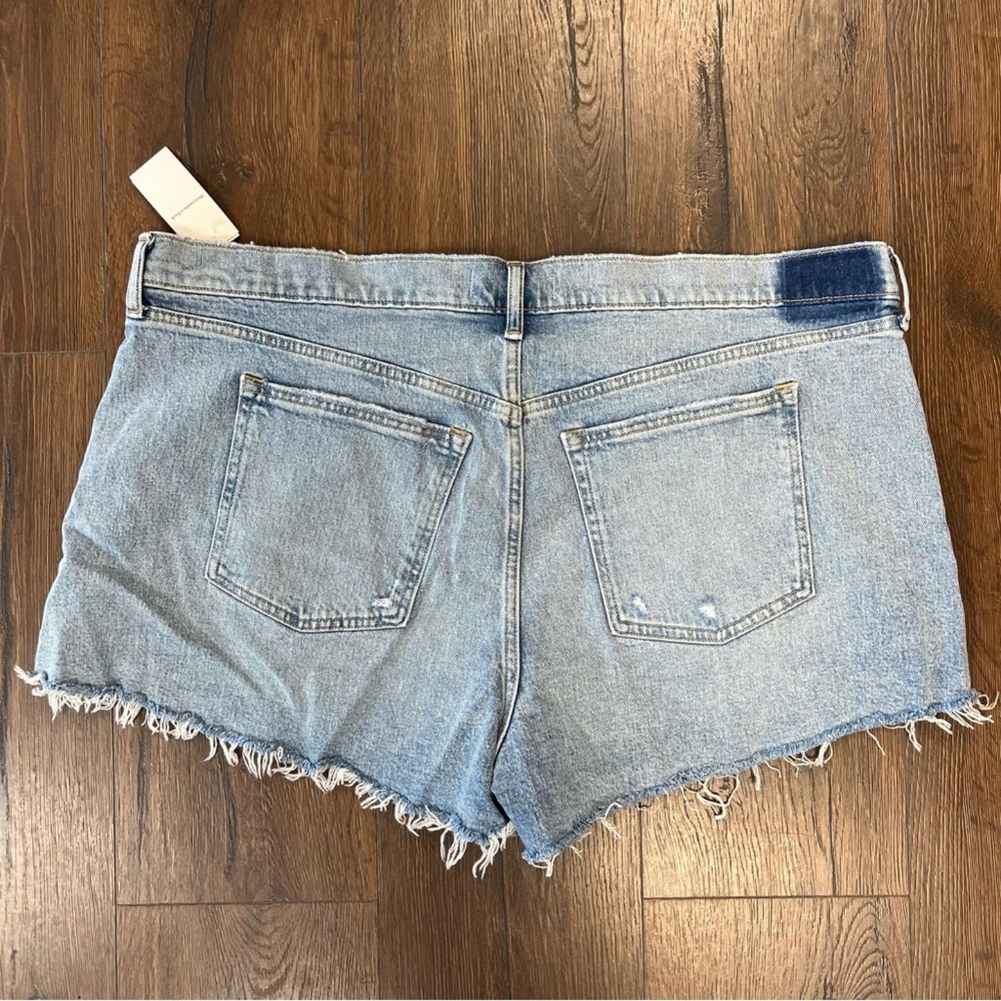 🆕 Abercrombie and Fitch Mid Rise Mom Short SZ 35/20