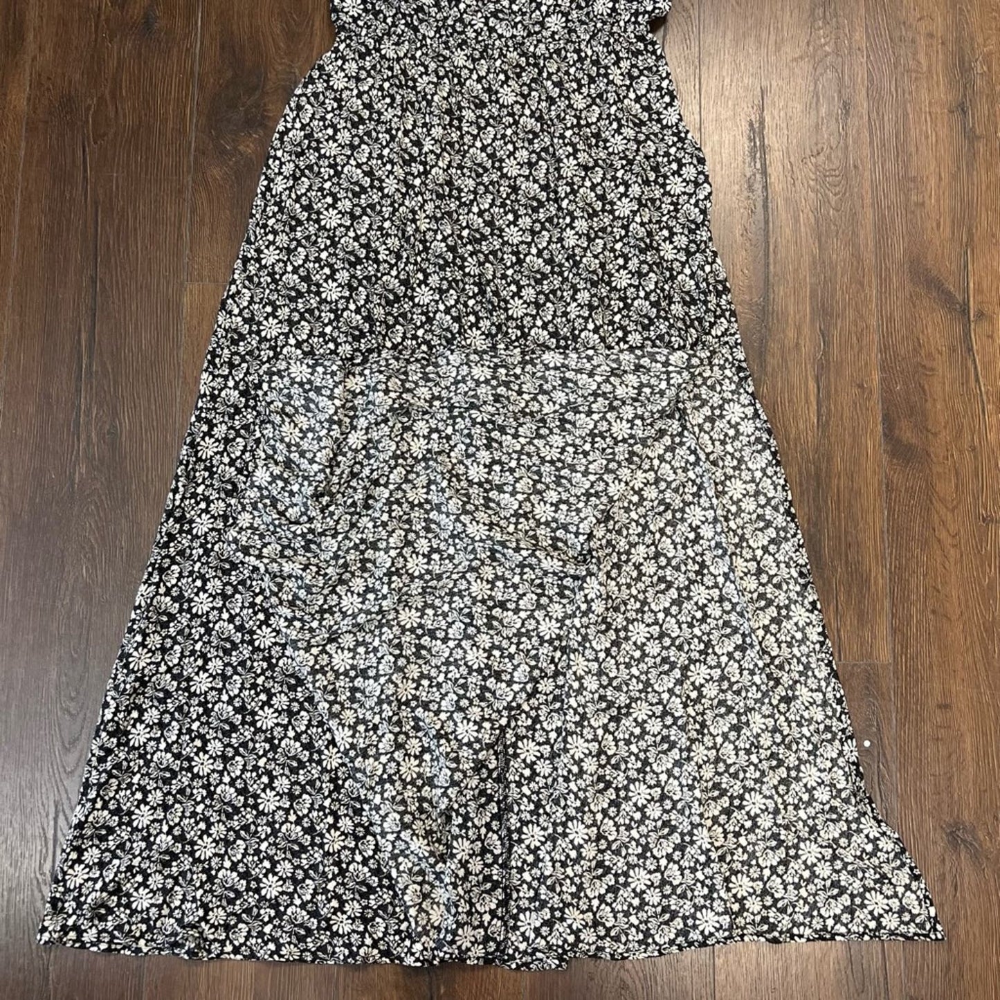 🆕 black and white maxi SZ LG