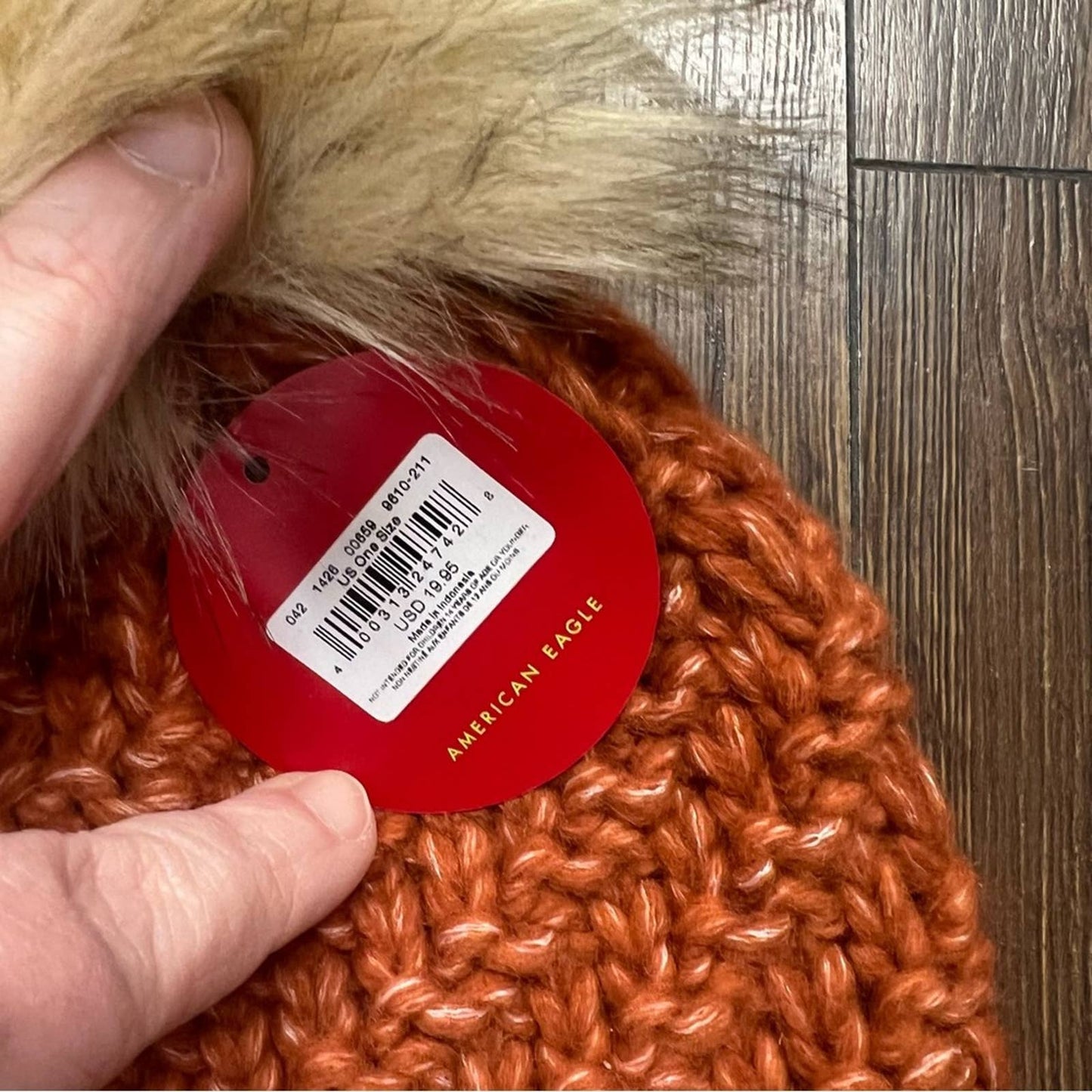 🆕 American Eagle removable Pom beanie SZ OS