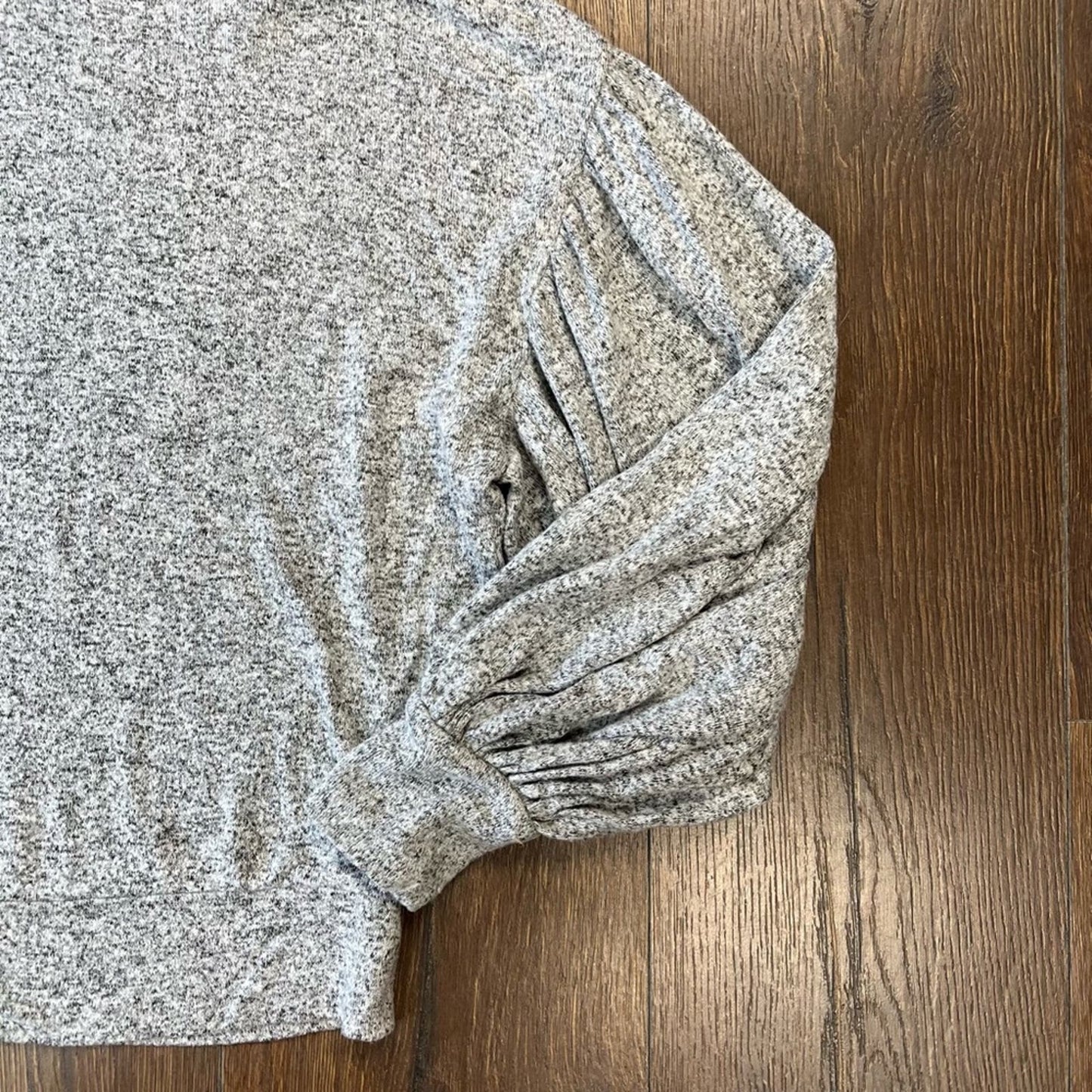 Express hooded long sleeve pullover SZ SM