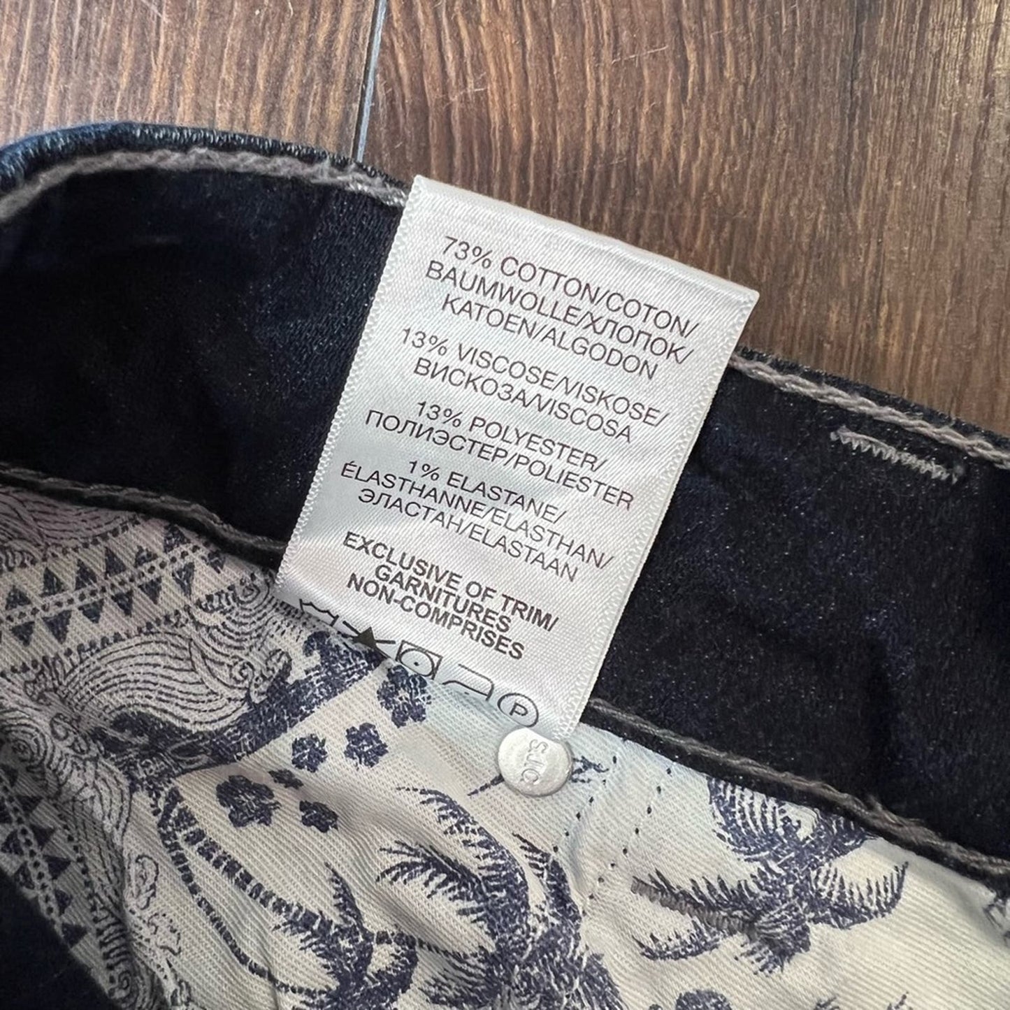 Silvers jean suki mid Bermuda denim short SZ 32/14