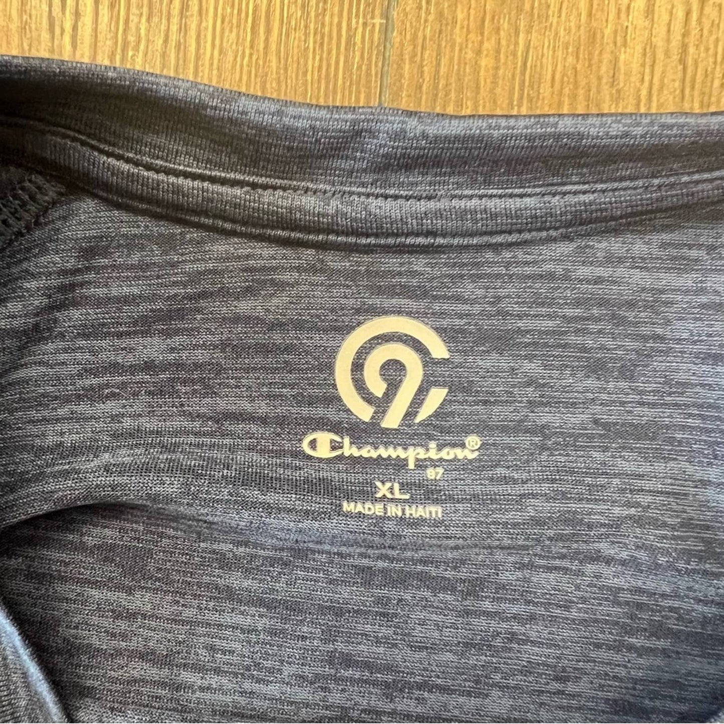 🆕 Champion dri fit tee SZ XL