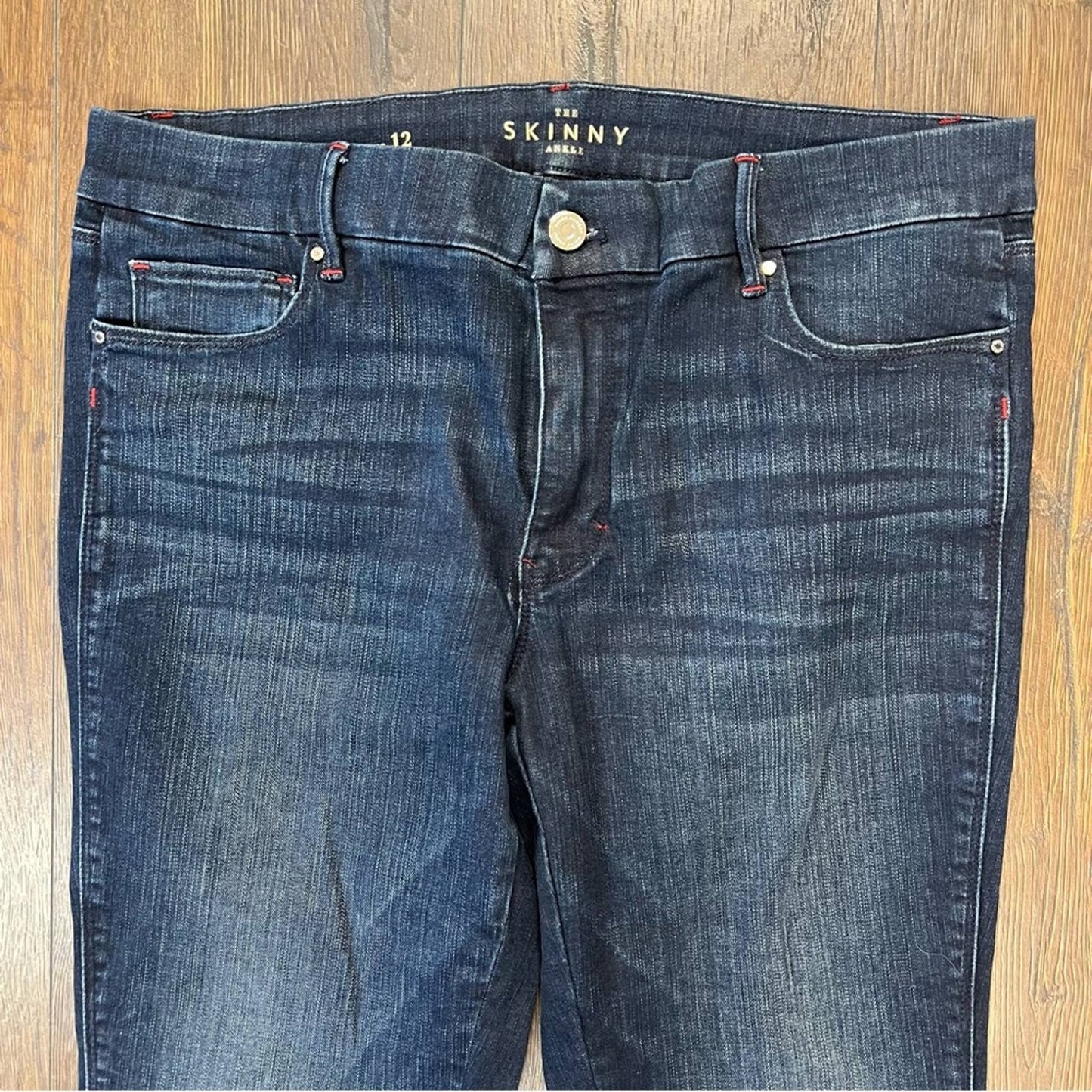 White House black market Classic-Rise Button-Detail Skinny Ankle Jeans SZ 12