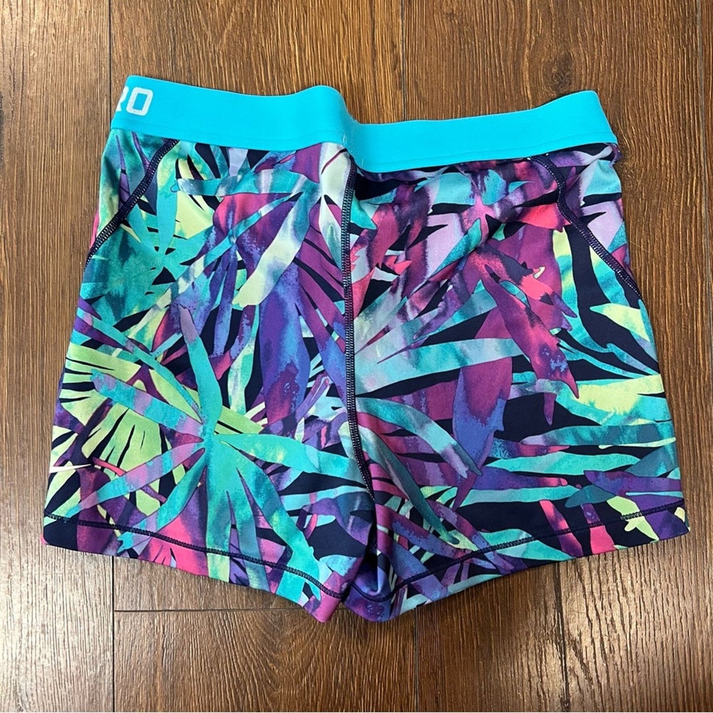 NIKE Women 3'' Pro Cool Palm Printed compression Shorts SZ LG