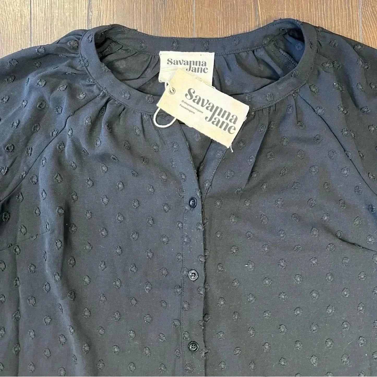 🆕 Savannah Jane black embroidered sleeve blouse SZ SM