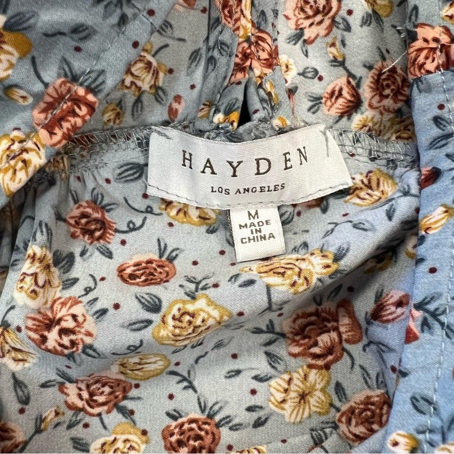 HAYDEN Keep you in my heart, Dusty blue ditzy floral top SZ MED