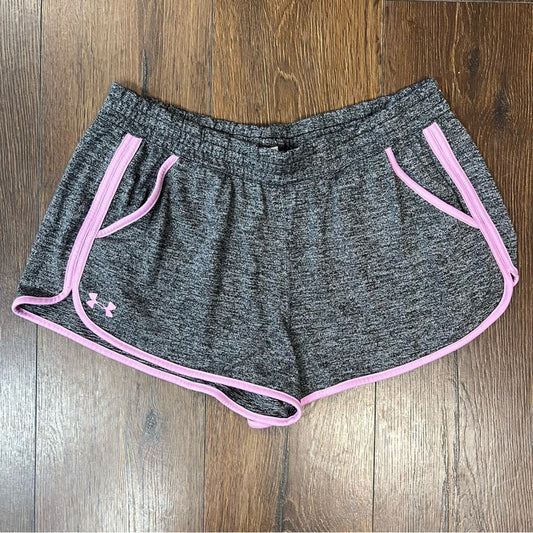 Under Armour athletic shorts SZ LG