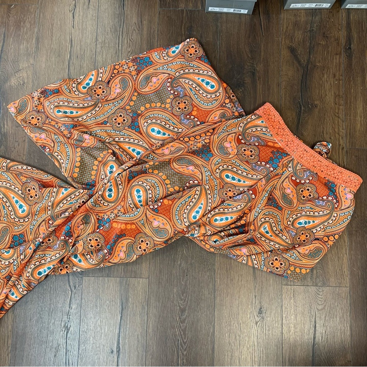 Aakaa rust Paisley, wide leg jumpsuit with open back SZ LG