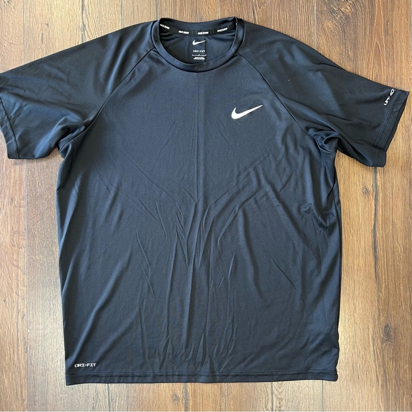 Nike swim UPF 40+ dri-fit tee SZ LG