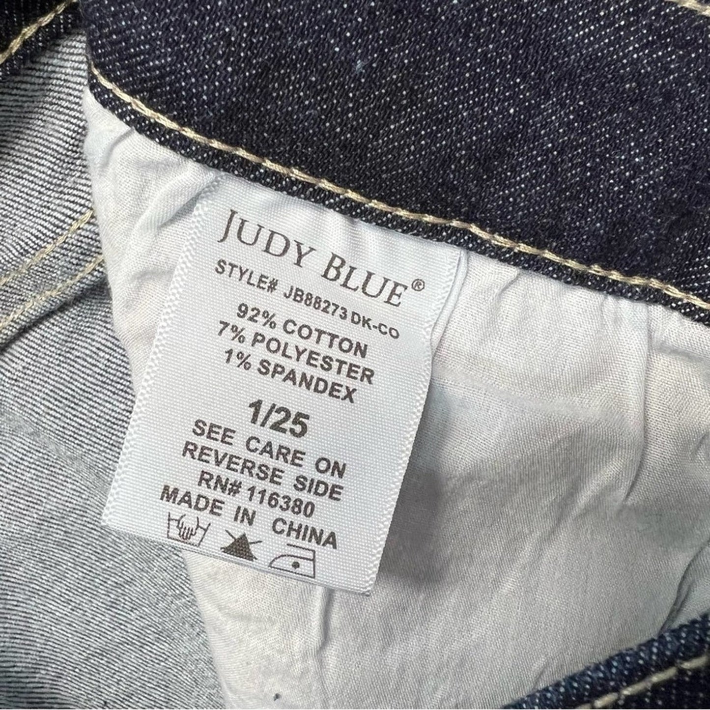 Judy Blue Indigo Blue High Rise Mom Fit SZ 1/25