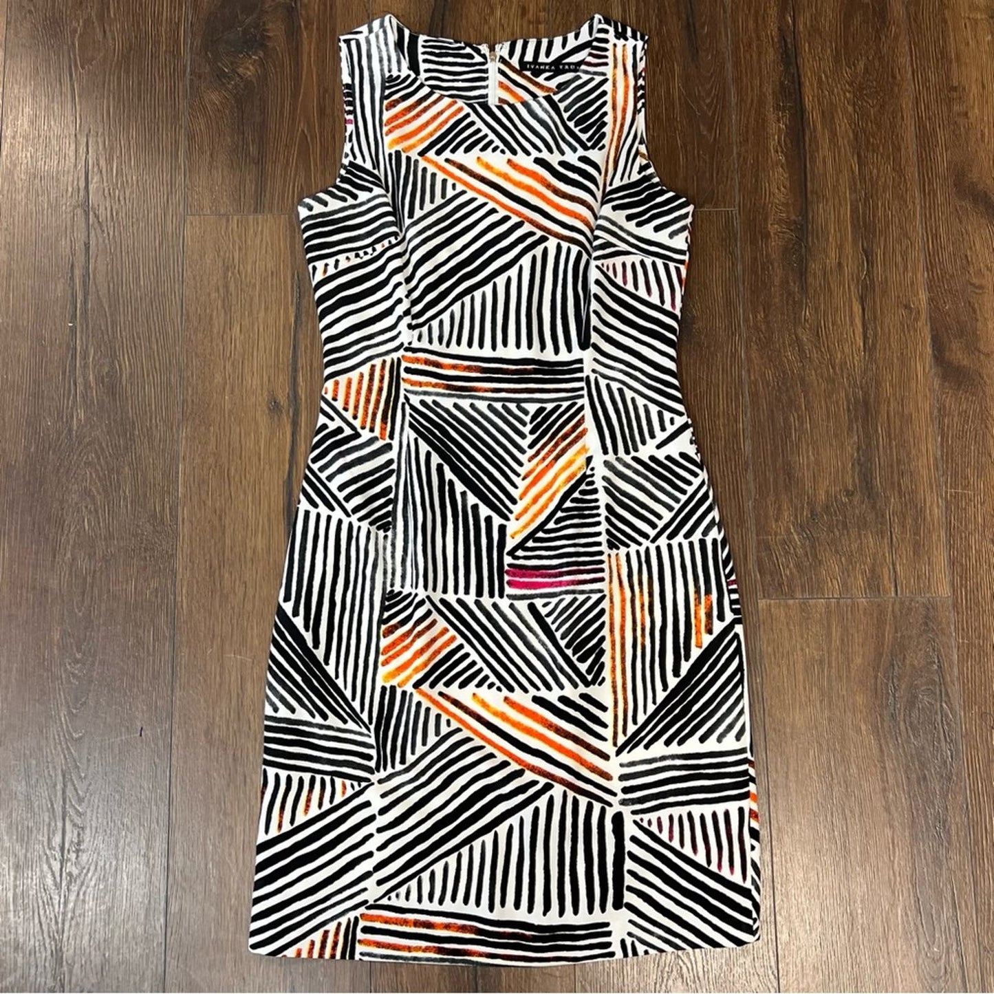 Ivanka Trump abstract sleeveless dress SZ 4