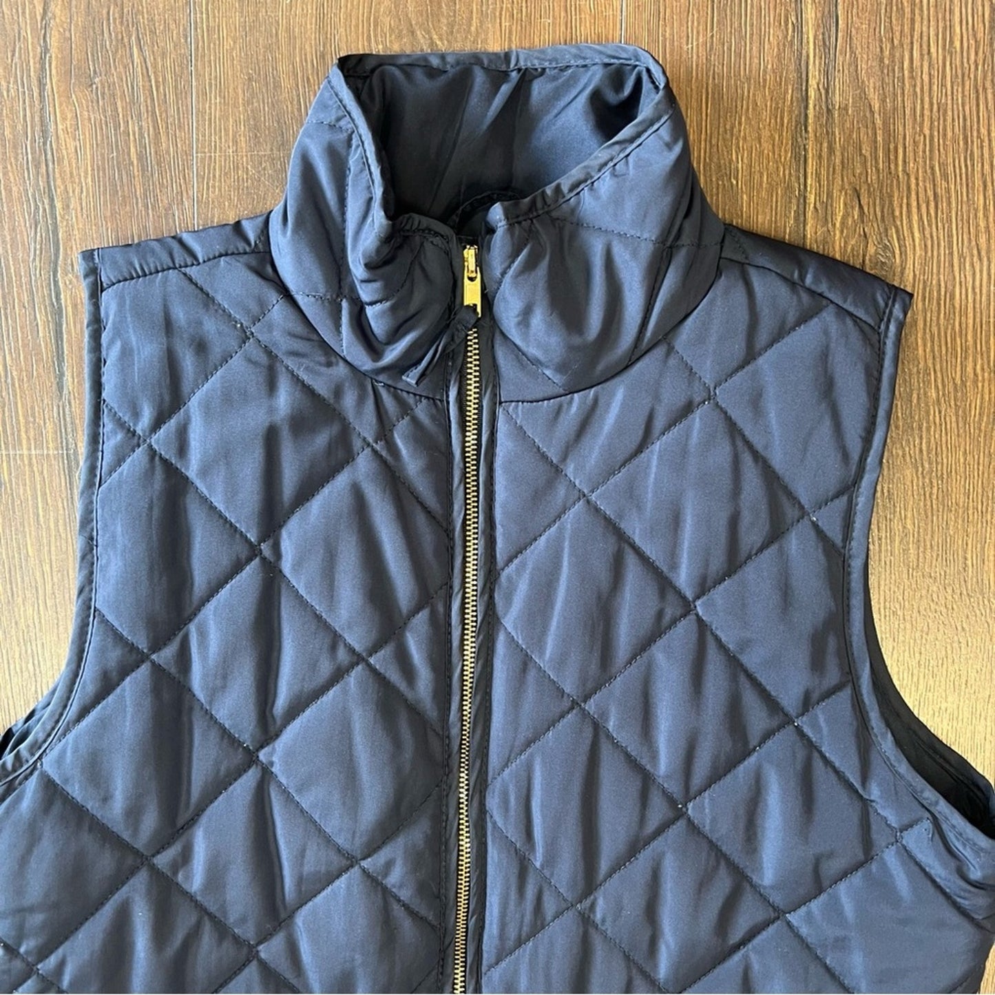 Quinn navy quilted zip up vest SZ LG