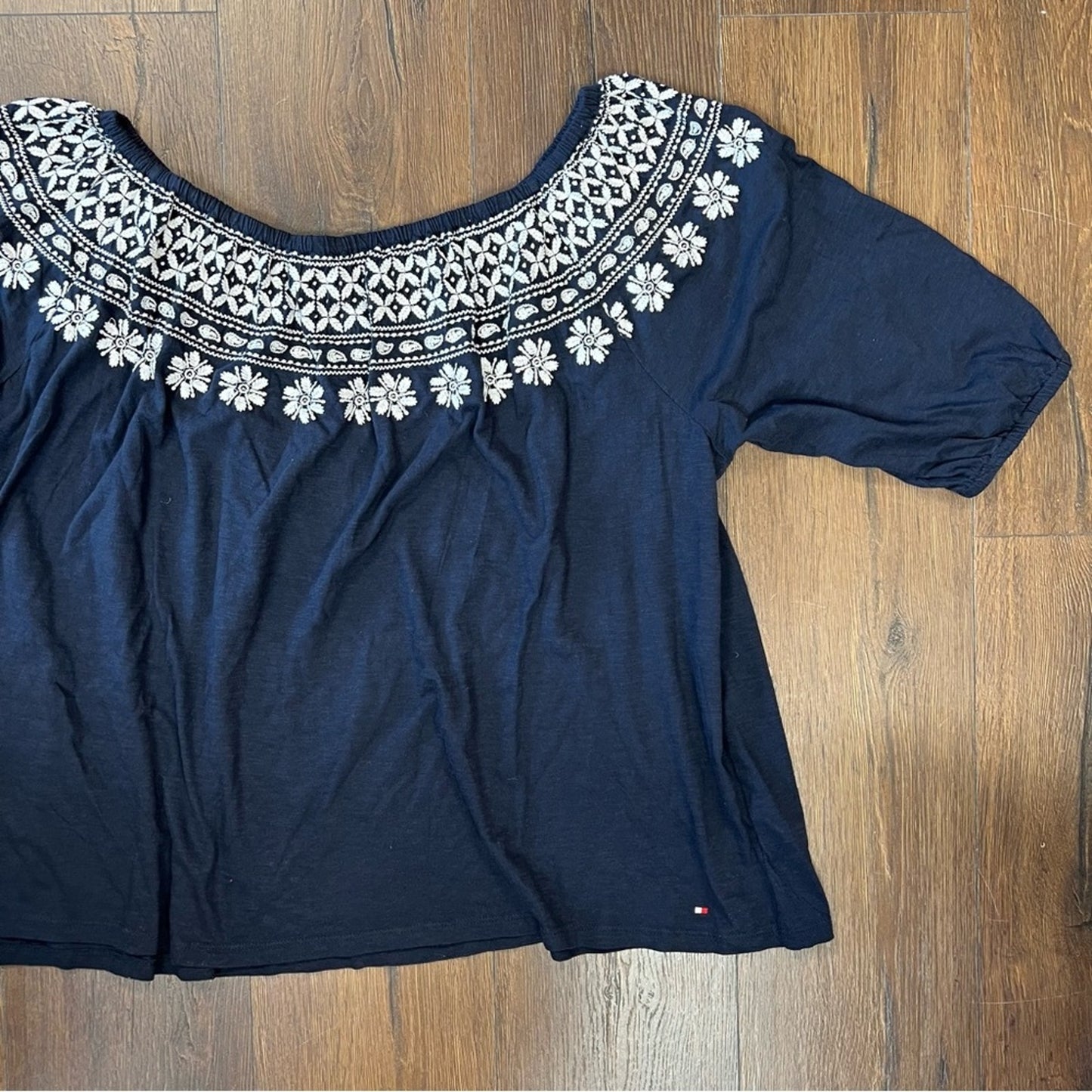 Tommy Hilfiger navy embroidered tee SZ 2X