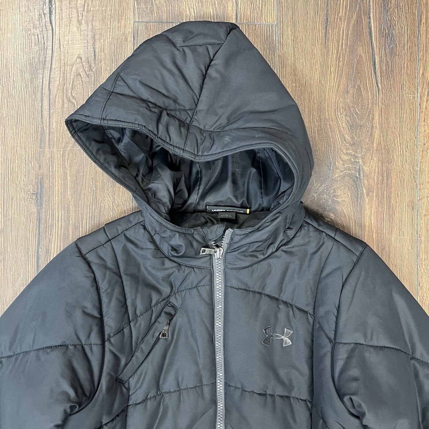 Under Armour Semi fitted black puffer Coat With Hood SZ MED