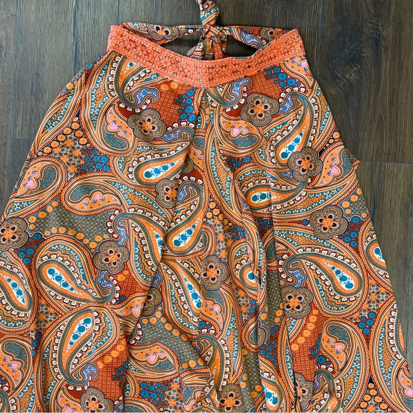 Aakaa rust Paisley, wide leg jumpsuit with open back SZ LG