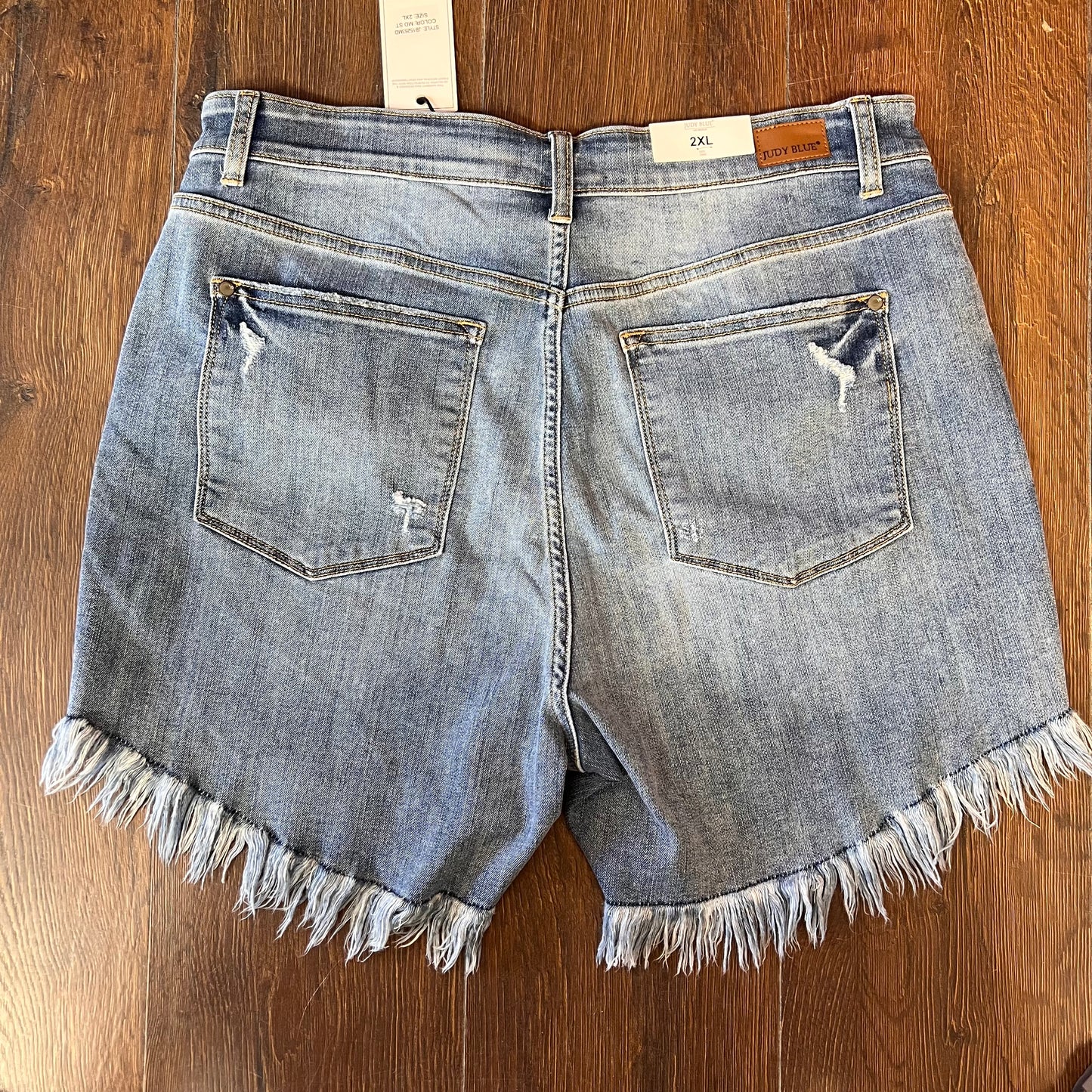 🆕JUDY BLUE HIGH RISE RAW HEM SHORTS SZ 2XL