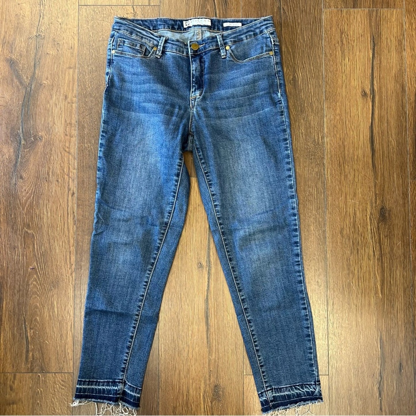 Anne Klein skinny ankle jeans with raw hem SZ 4