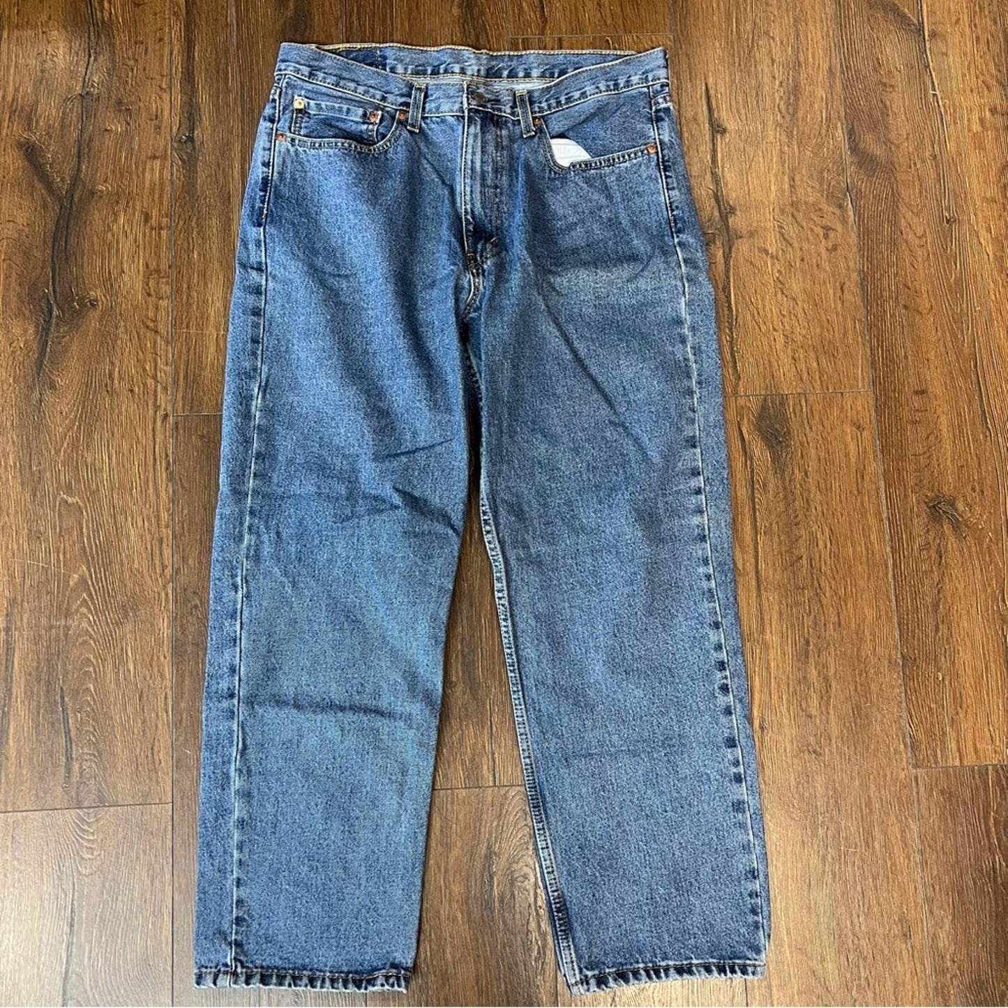 Men’s Levi 550 relaxed fit jeans SZ 36/30