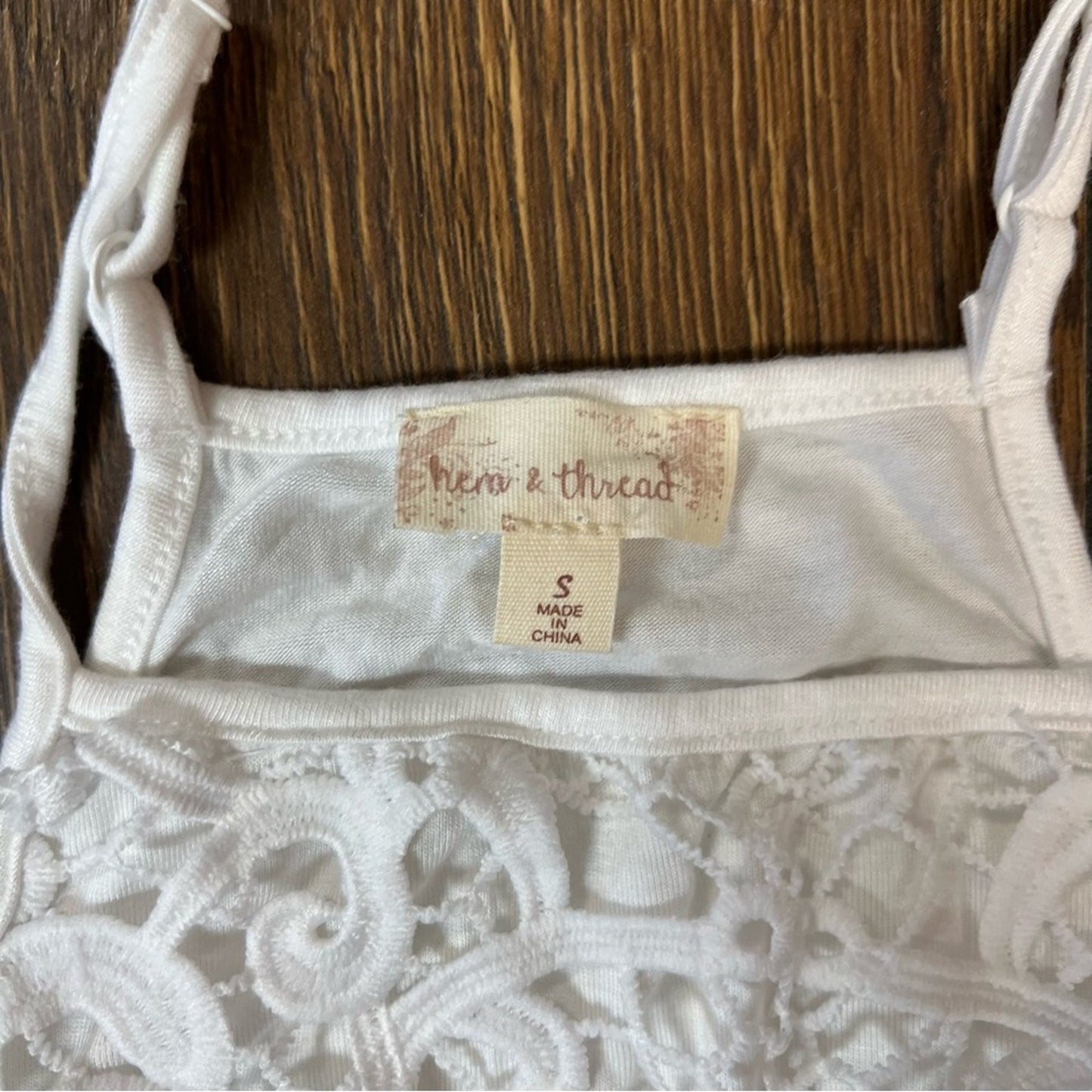 Hem & Thread white lace basil tank SZ SM