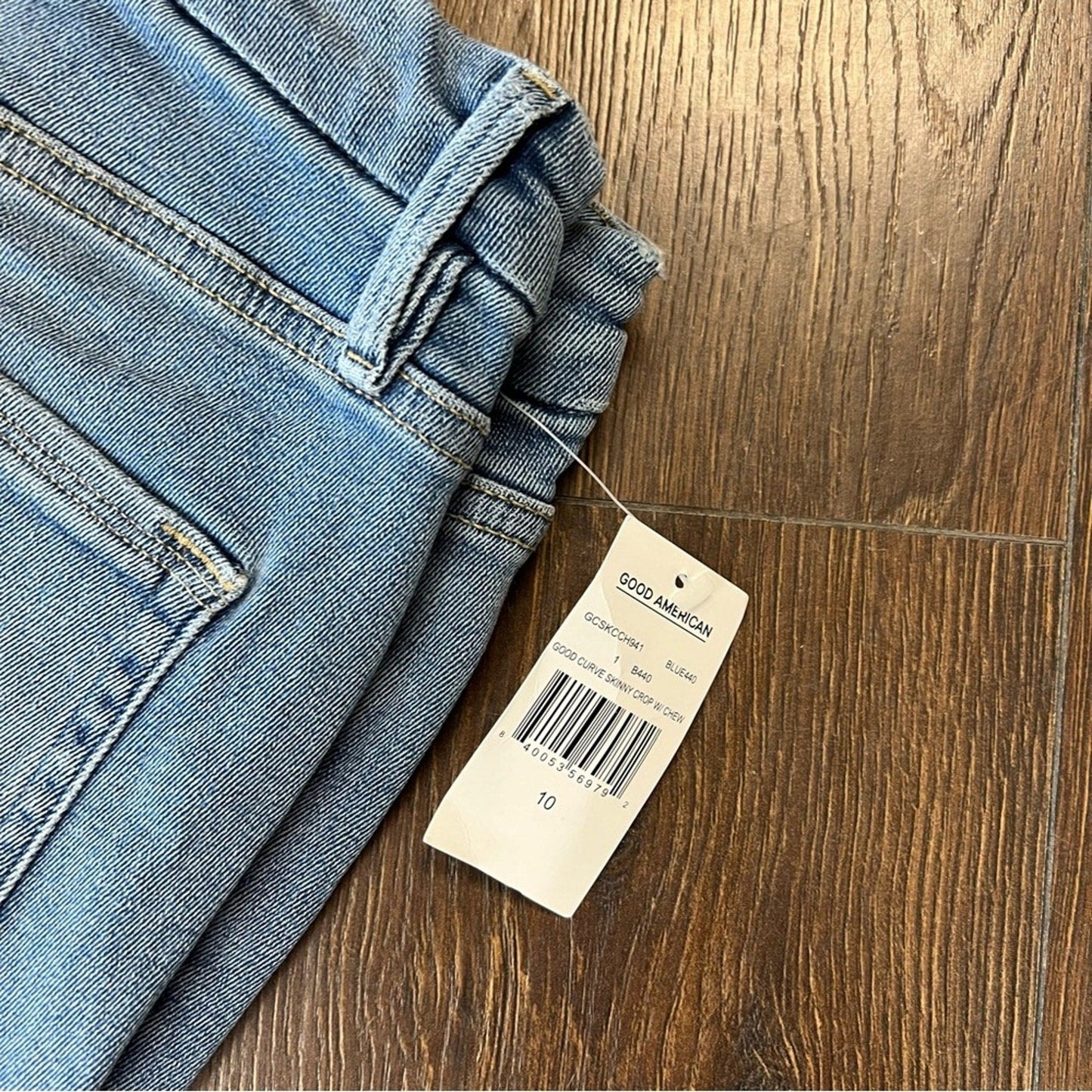 NWT Good American Good Legs Crop Chewed Hem SZ 30/10