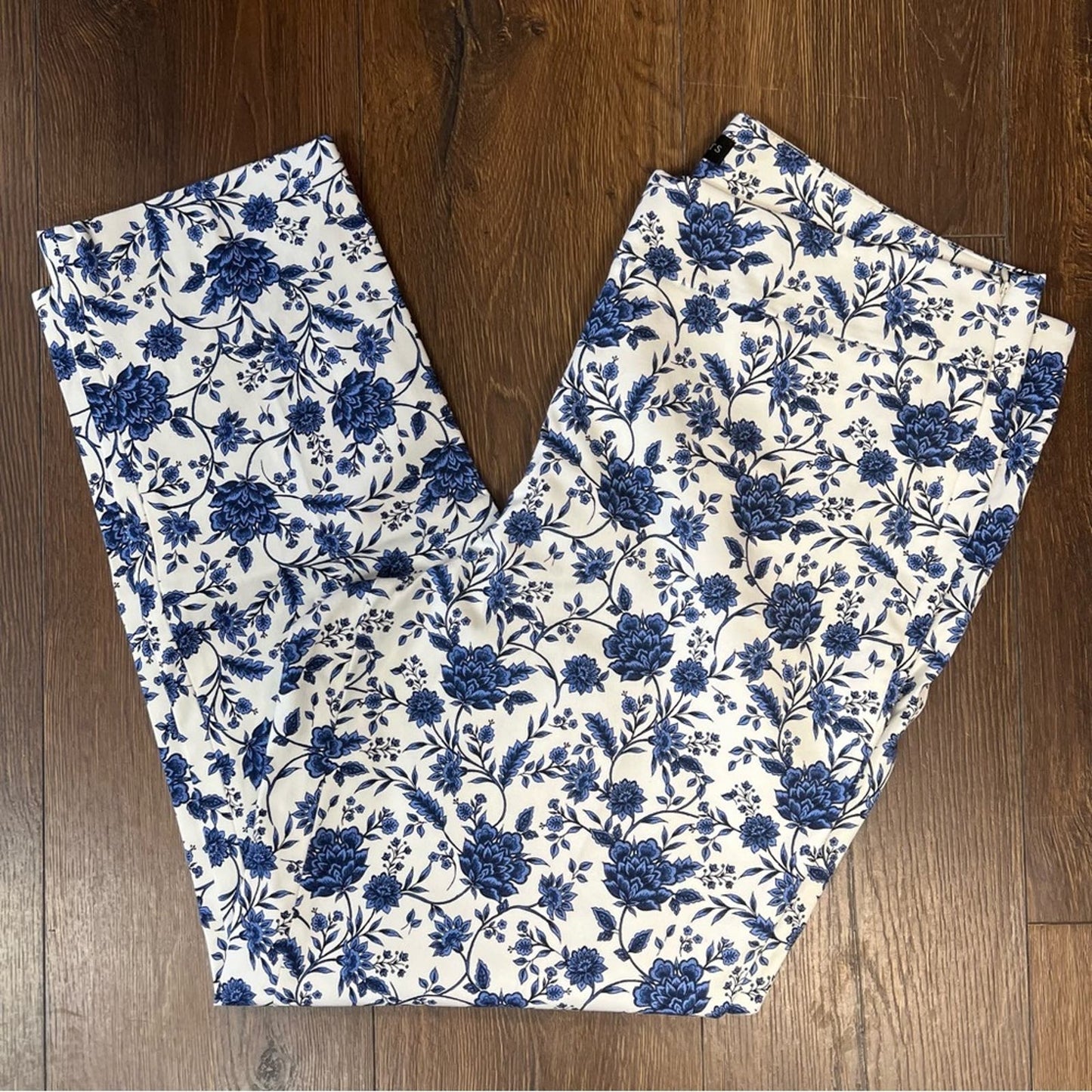 TALBOTS CHATHAM ANKLE PANTS - VIBRANT FLORAL SZ 16