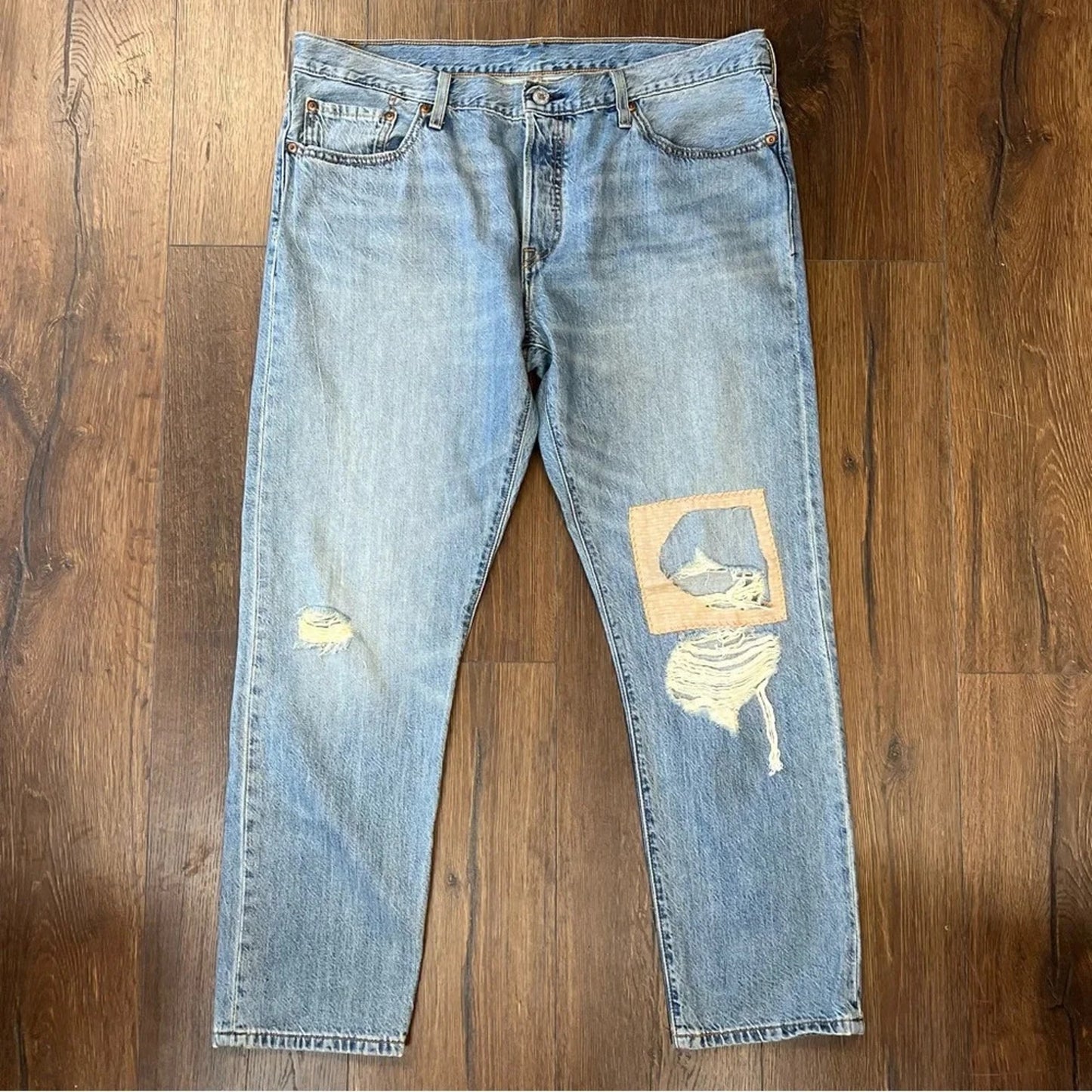 Levi’s 501 original fit light‎ wash patchwork jean SZ 32/12