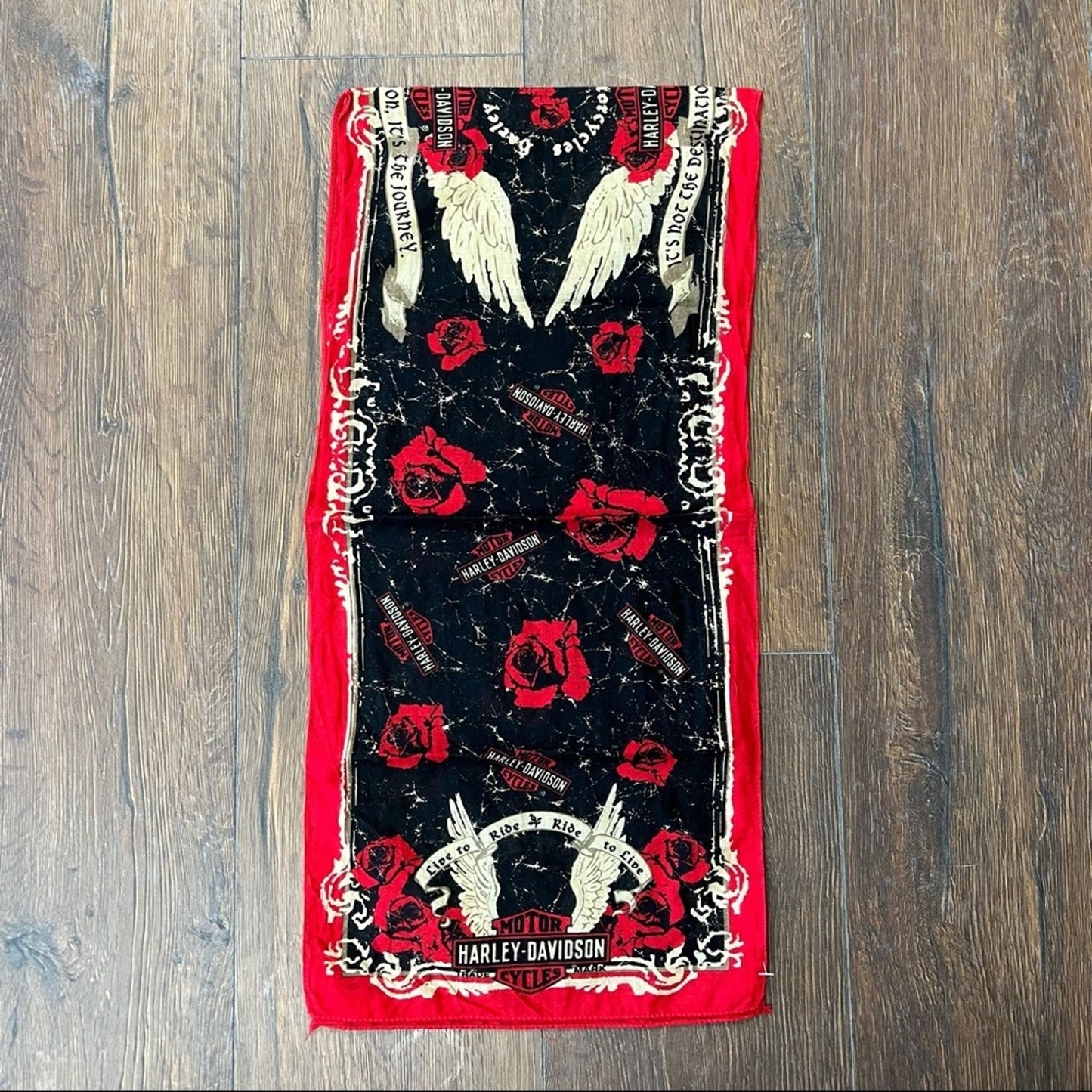 Harley-Davidson Vintage Black & Red Roses scarf