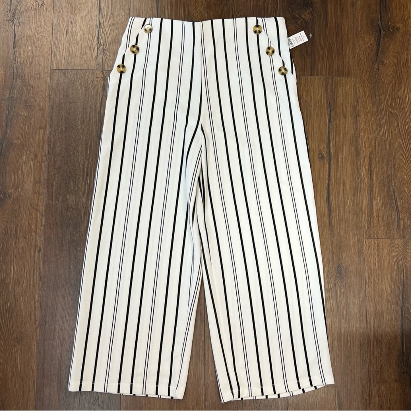 🆕 Ardene black and white sailor crop pants SZ LG