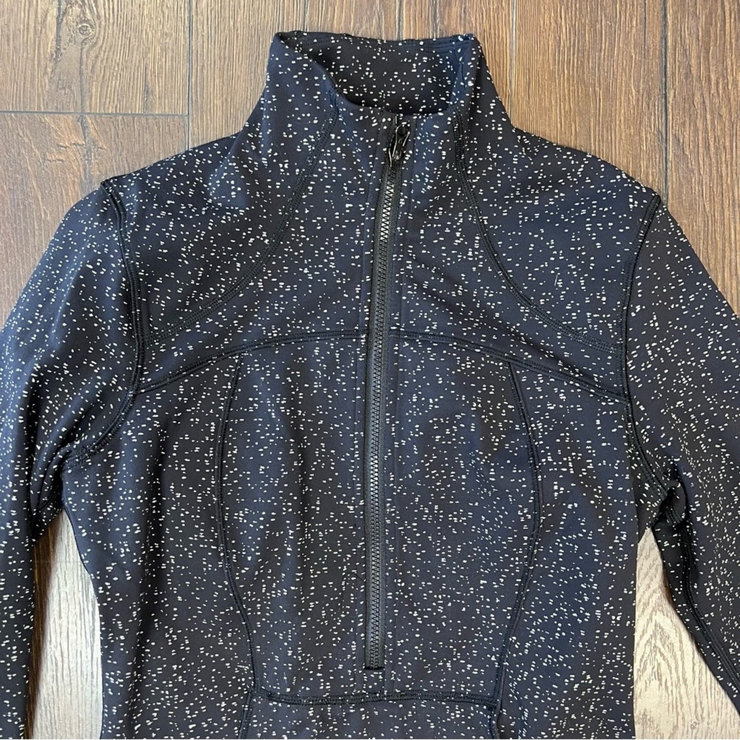 Lululemon Define Pullover SZ 4