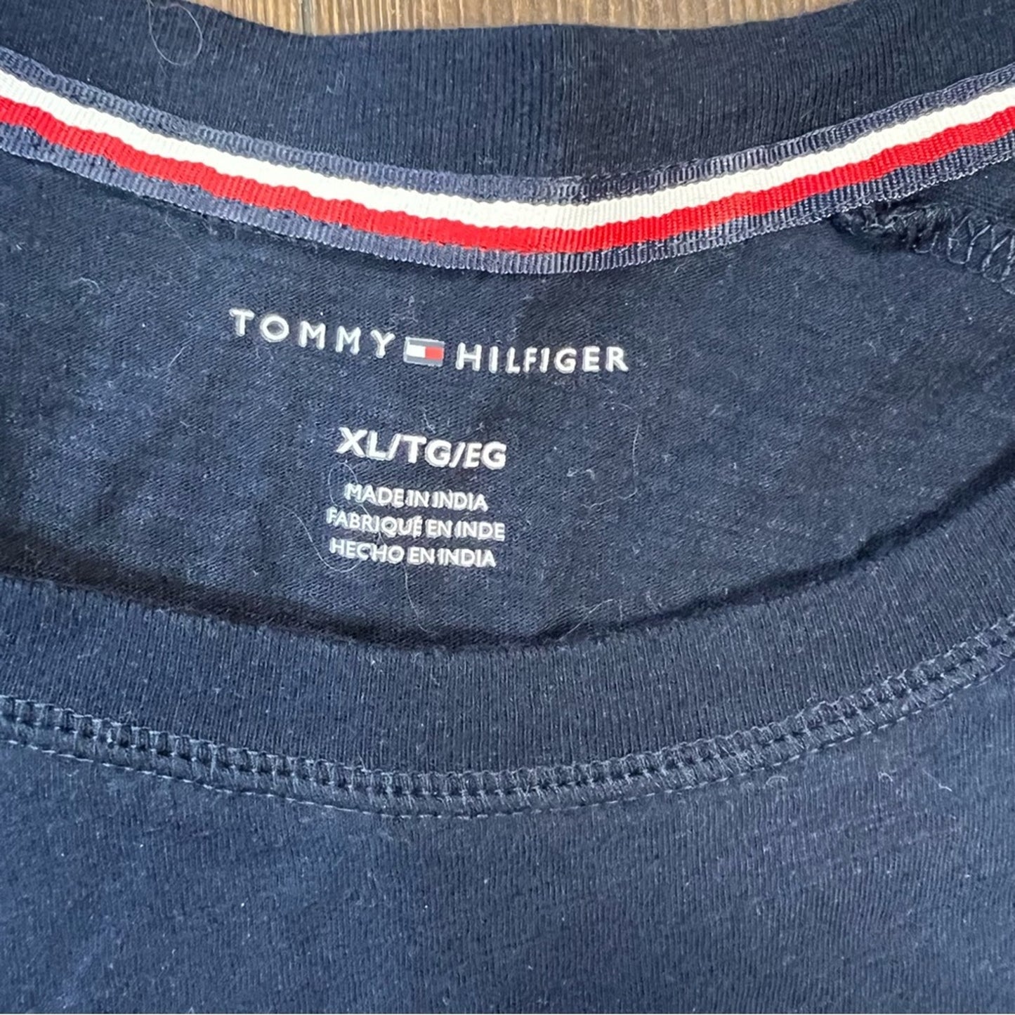 Tommy Hilfiger navy long sleeved scoopneck tee SZ XL