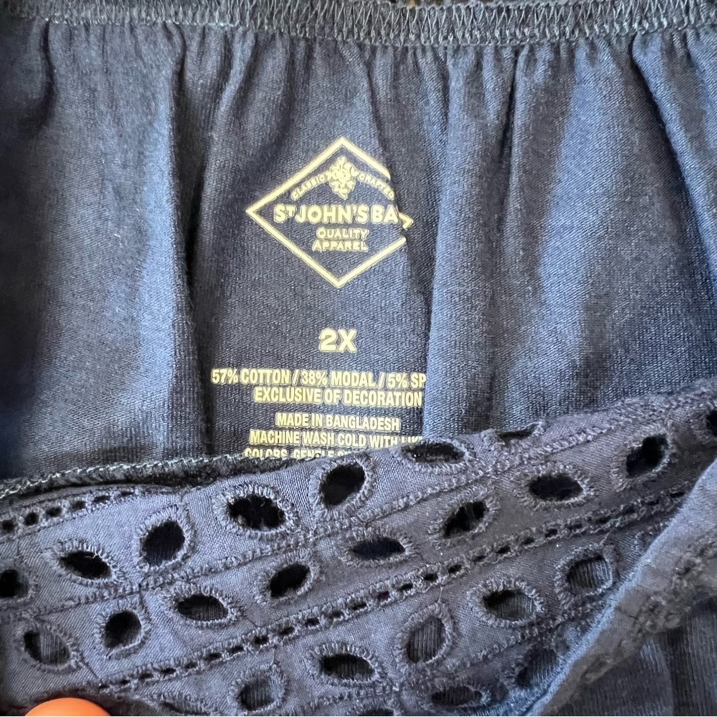 🆕 St. John’s Bay American navy top SZ 2X