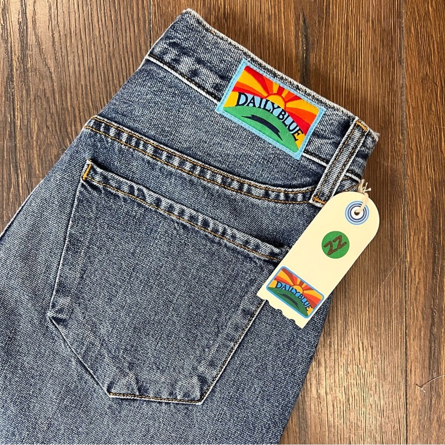 NEW Daily Blue Love Pleated Straight Leg Blue Denim Jeans R SZ 25