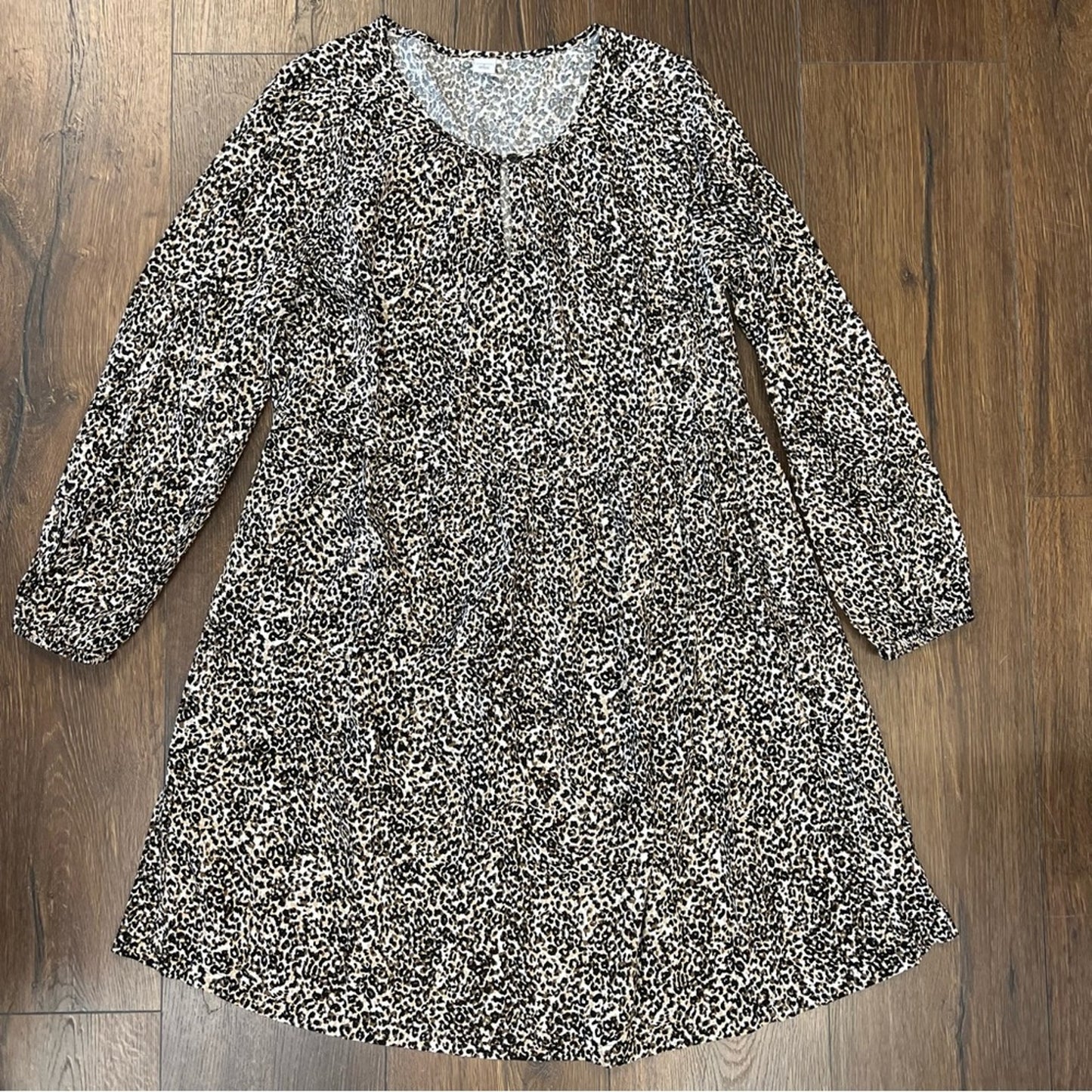 Old Navy longsleeve, global fashion, leopard print dress SZ SM
