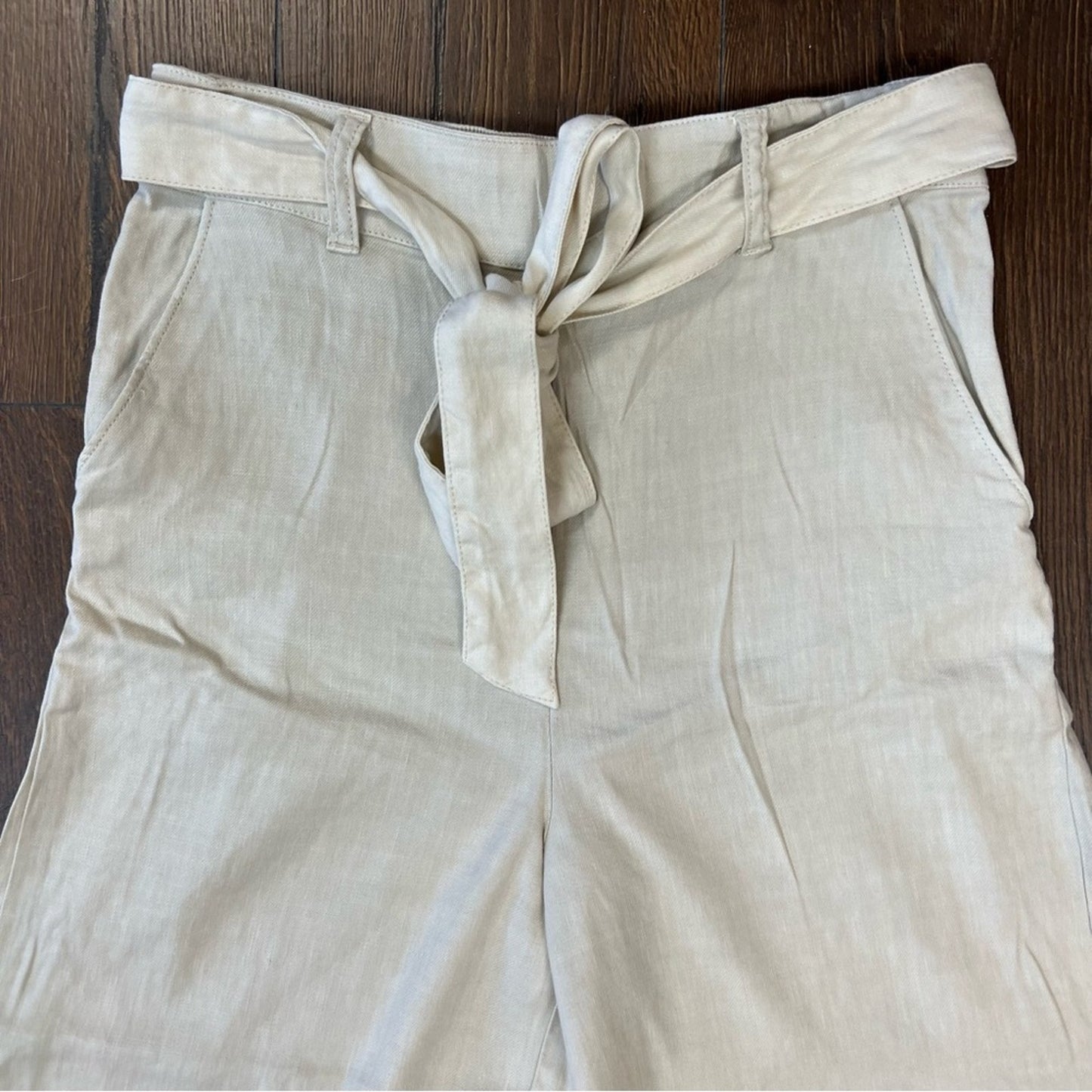 Splendid elastic waistband, front tie, crop pants SZ MED