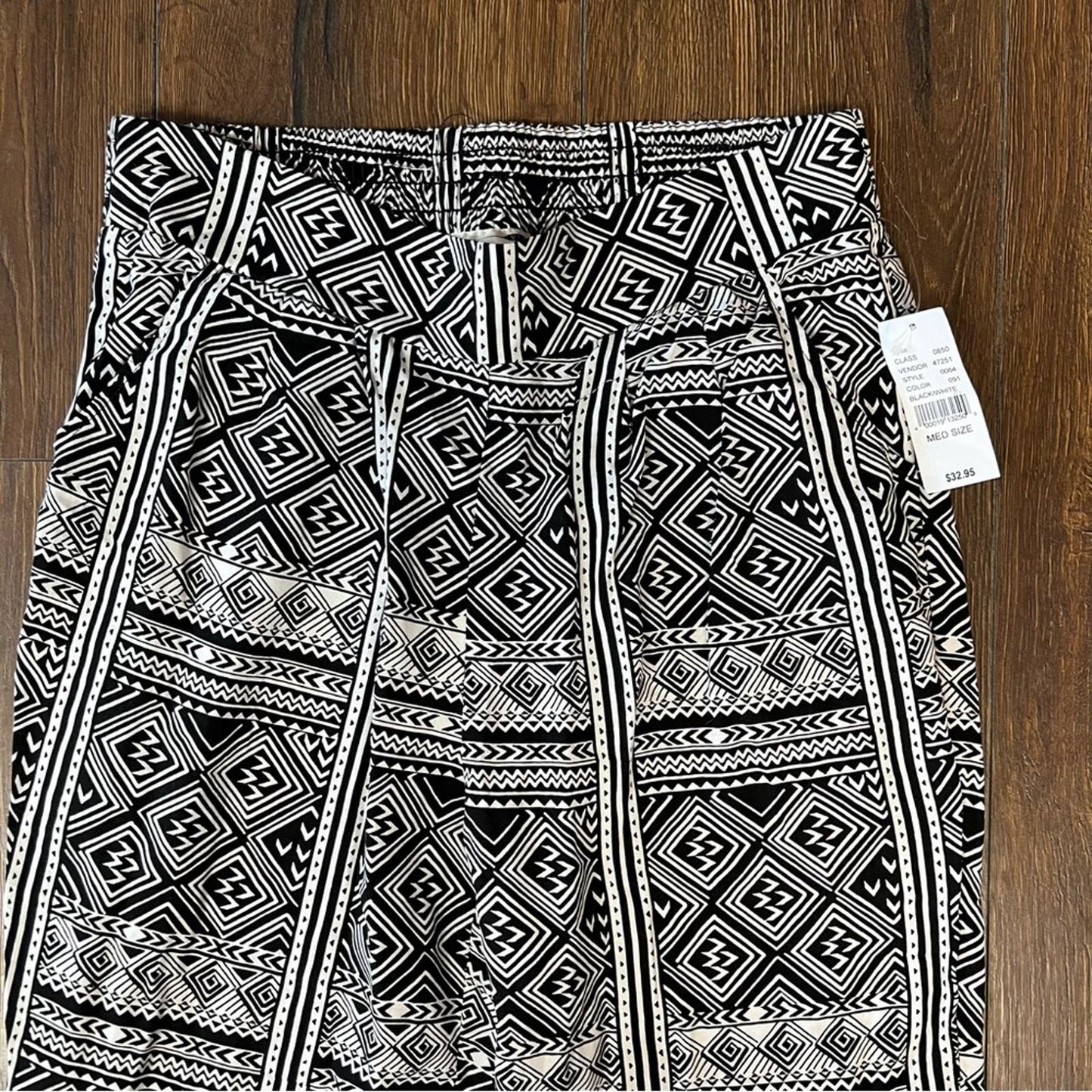 L.A. Hearts by PacSun black and white Aztec joggers SZ MED