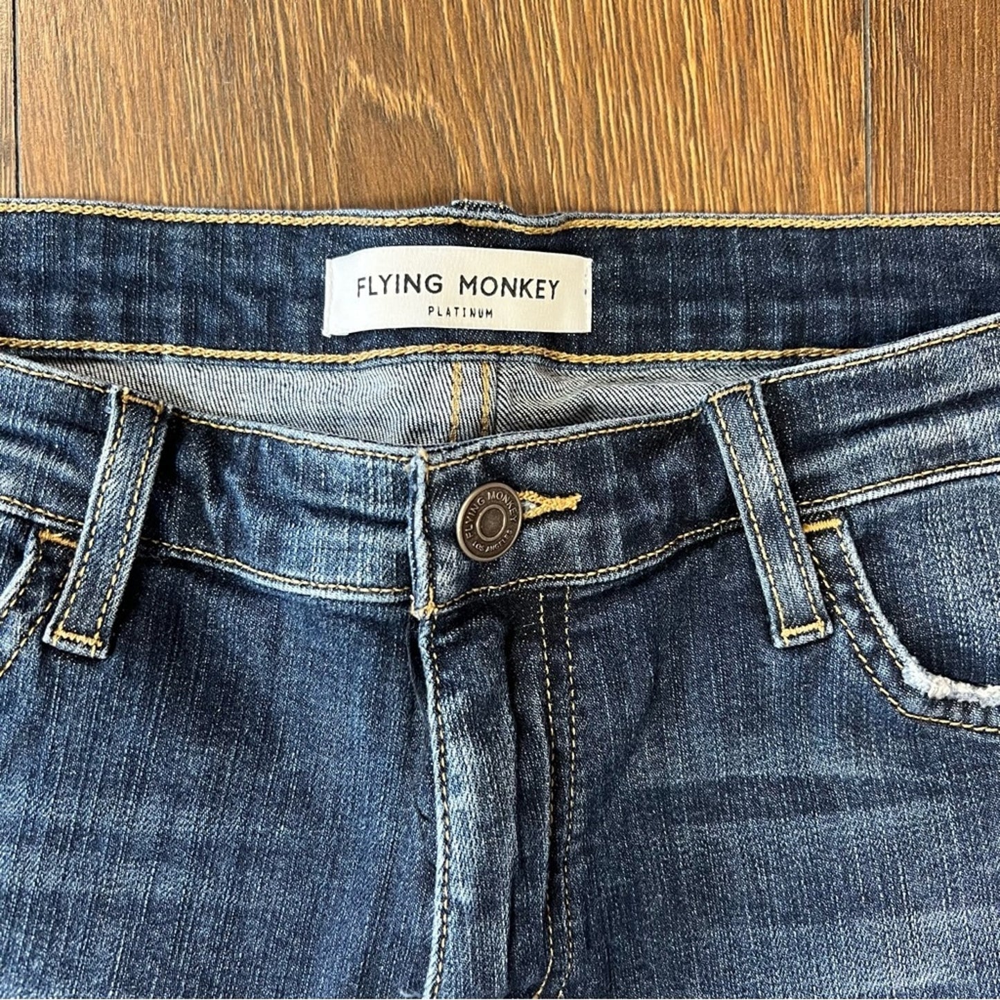 Flying Monkey dark wash denim shorts SZ 31/10