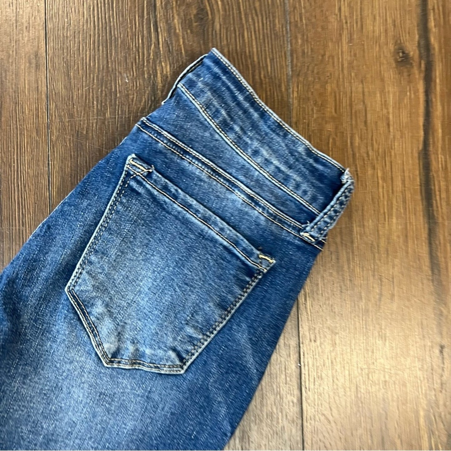 KanCan Madison mid rise super skinny Jean SZ 5/26