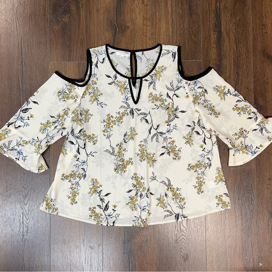 Maurice’s floral cold shoulder blouse SZ XXL