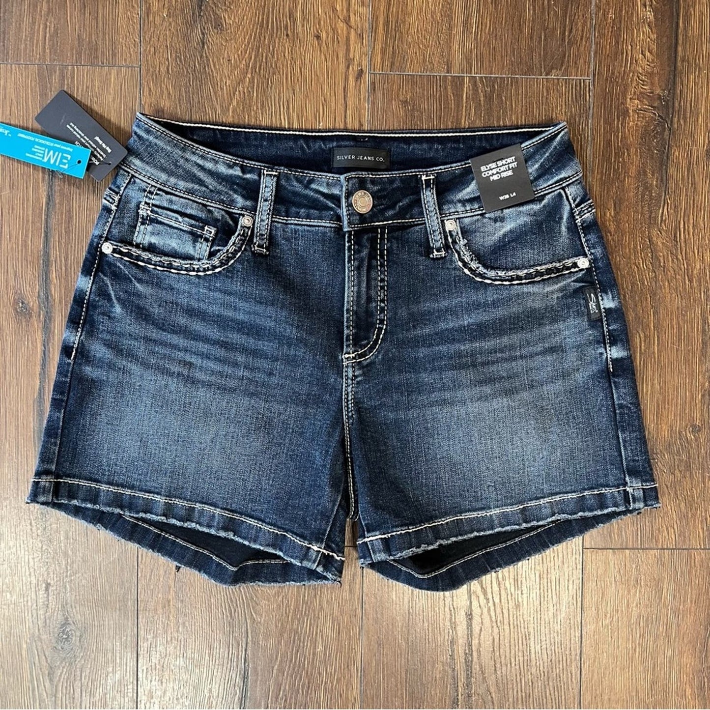 🆕 Silver Jean Elyse Mid Rise Short SZ 26/2