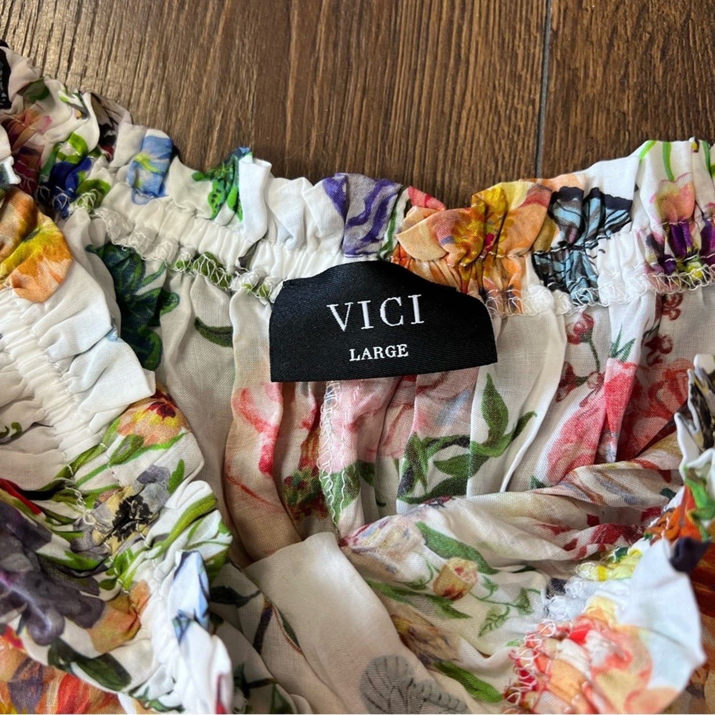VICI floral flare sleeve crop top SZ LG