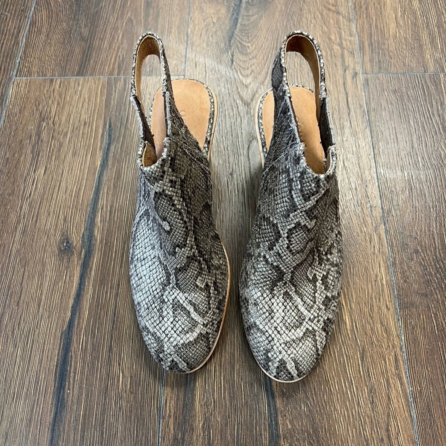 Gentle souls signature by Kenneth Cole sling back bootie SZ 7