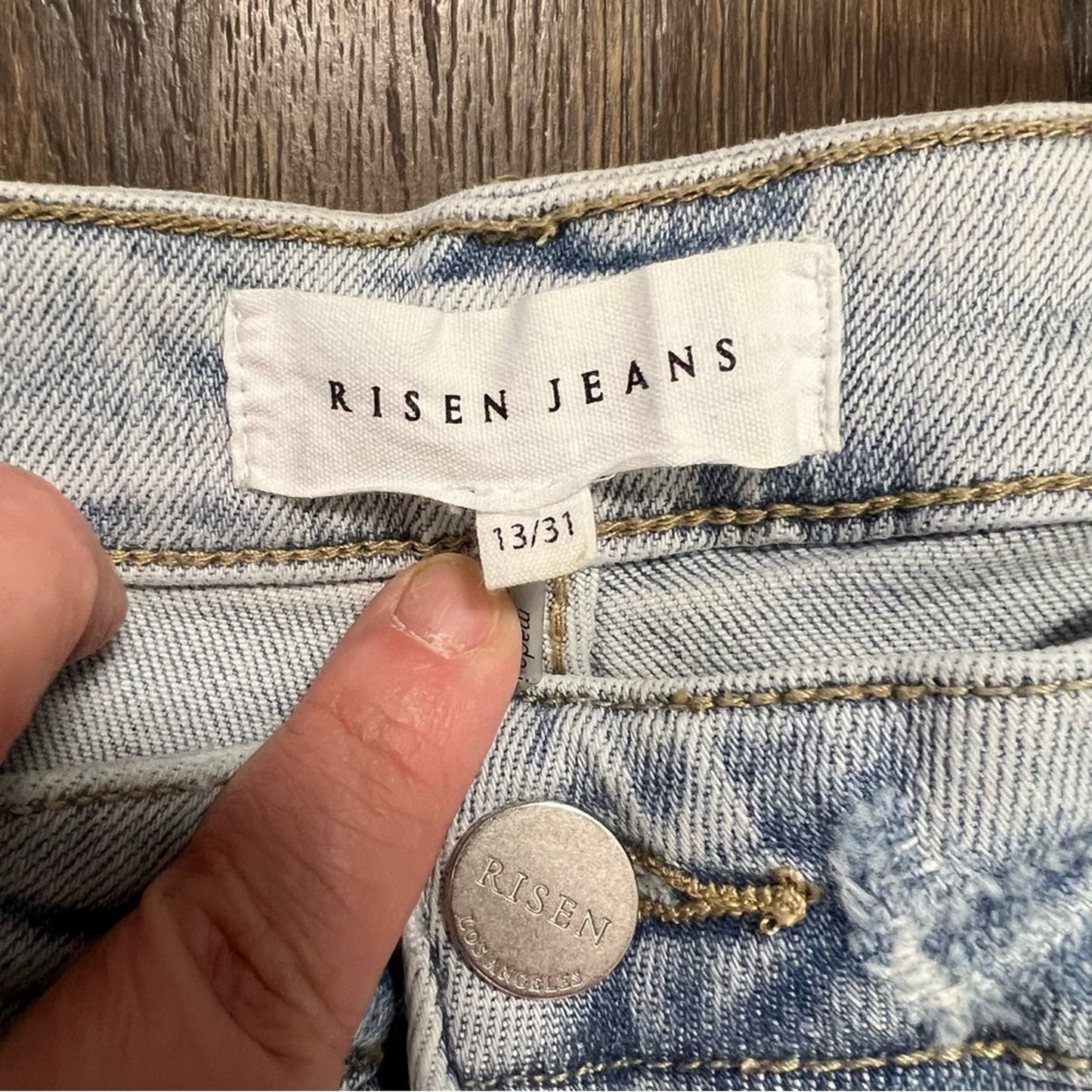 Risen Jean light wash distressed straight‎ leg Jean SZ 13/31