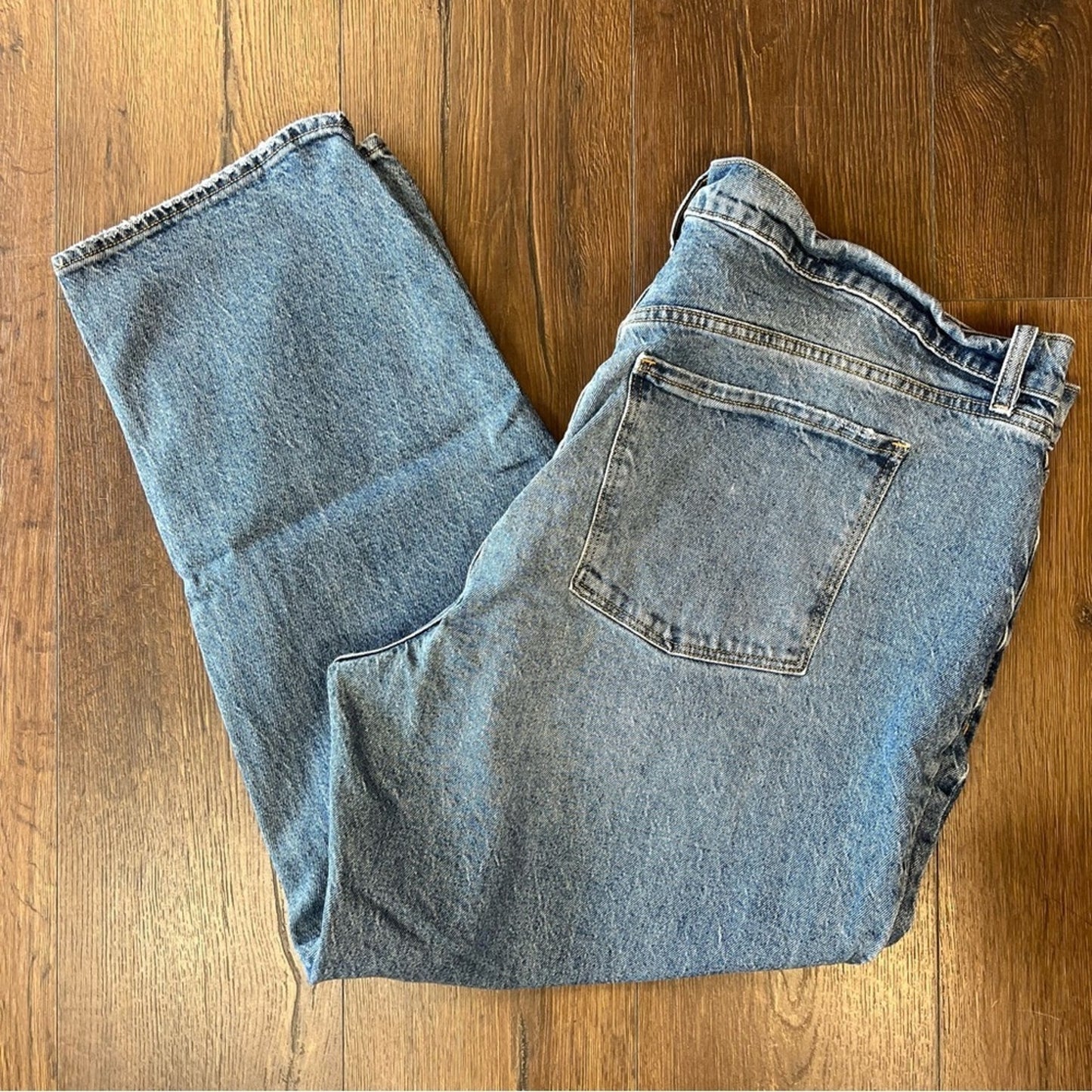 Old Navy high-rise slouchy straight SZ 20