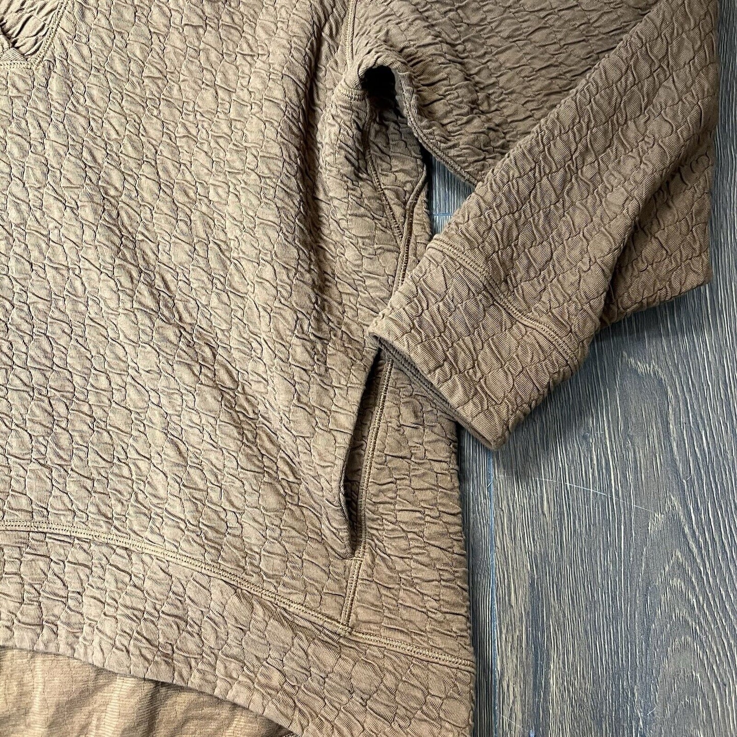 Lululemon Rippled V-Neck Pullover Copper Brown SZ 4